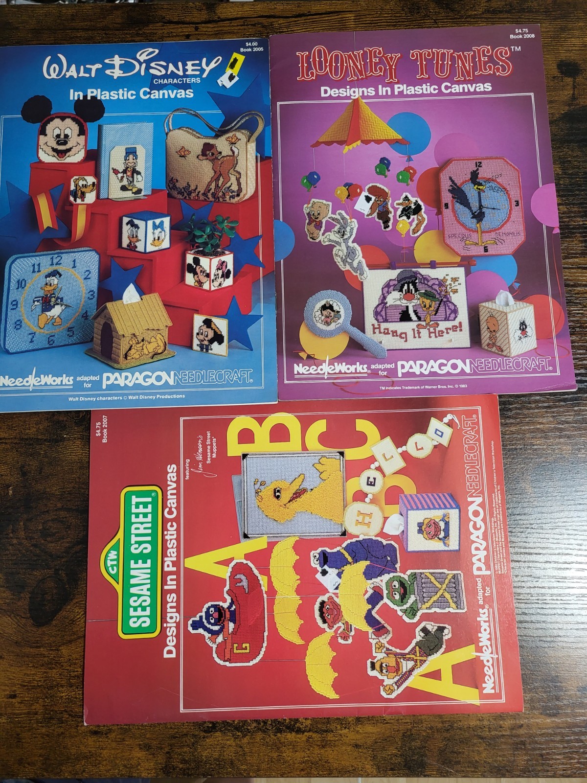 Lot of 3 PLASTIC CANVAS books Looney Tunes Walt Disney Sesame Street nursery