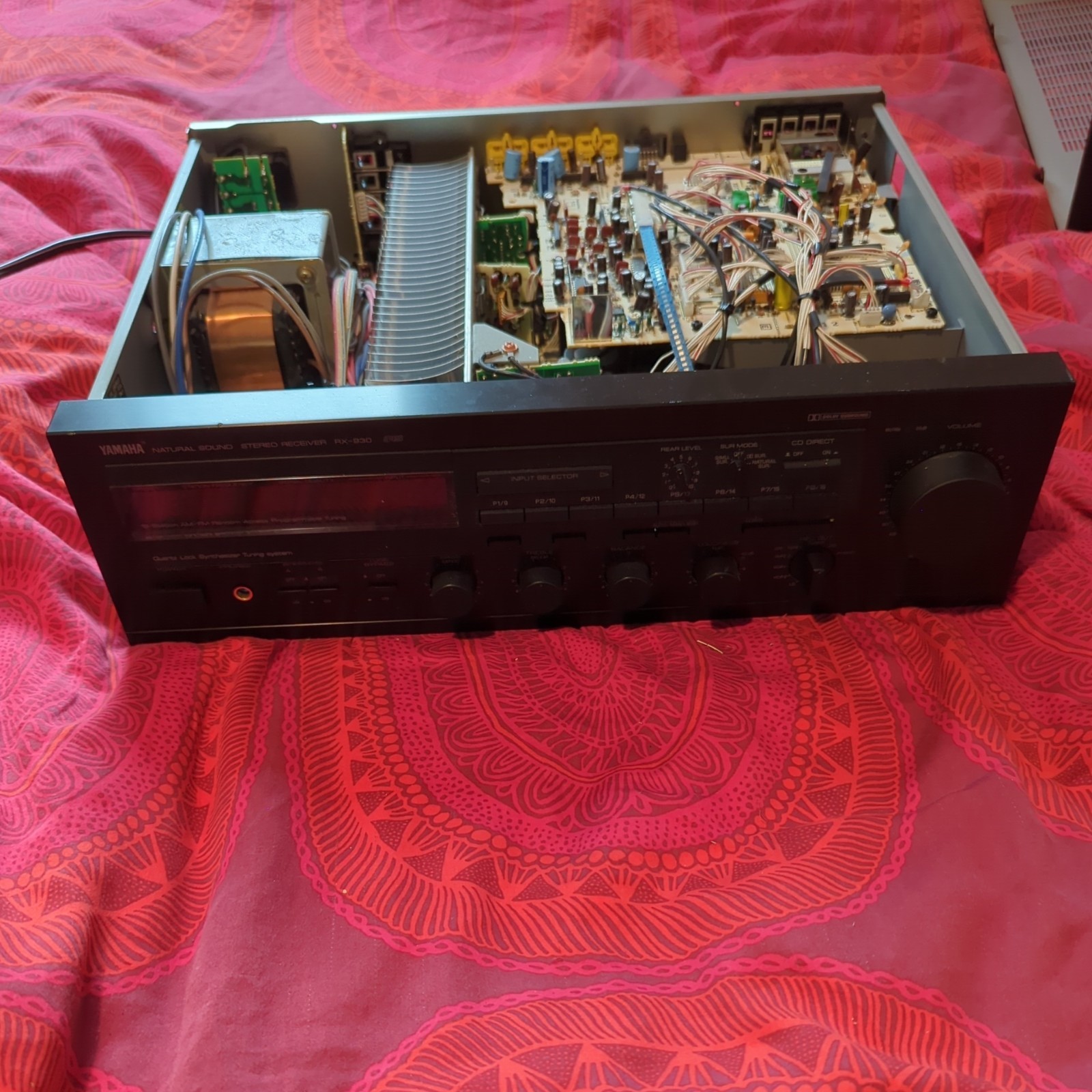 Yamaha RX-930 Natural Sound Stereo Receiver - For Parts or Repair