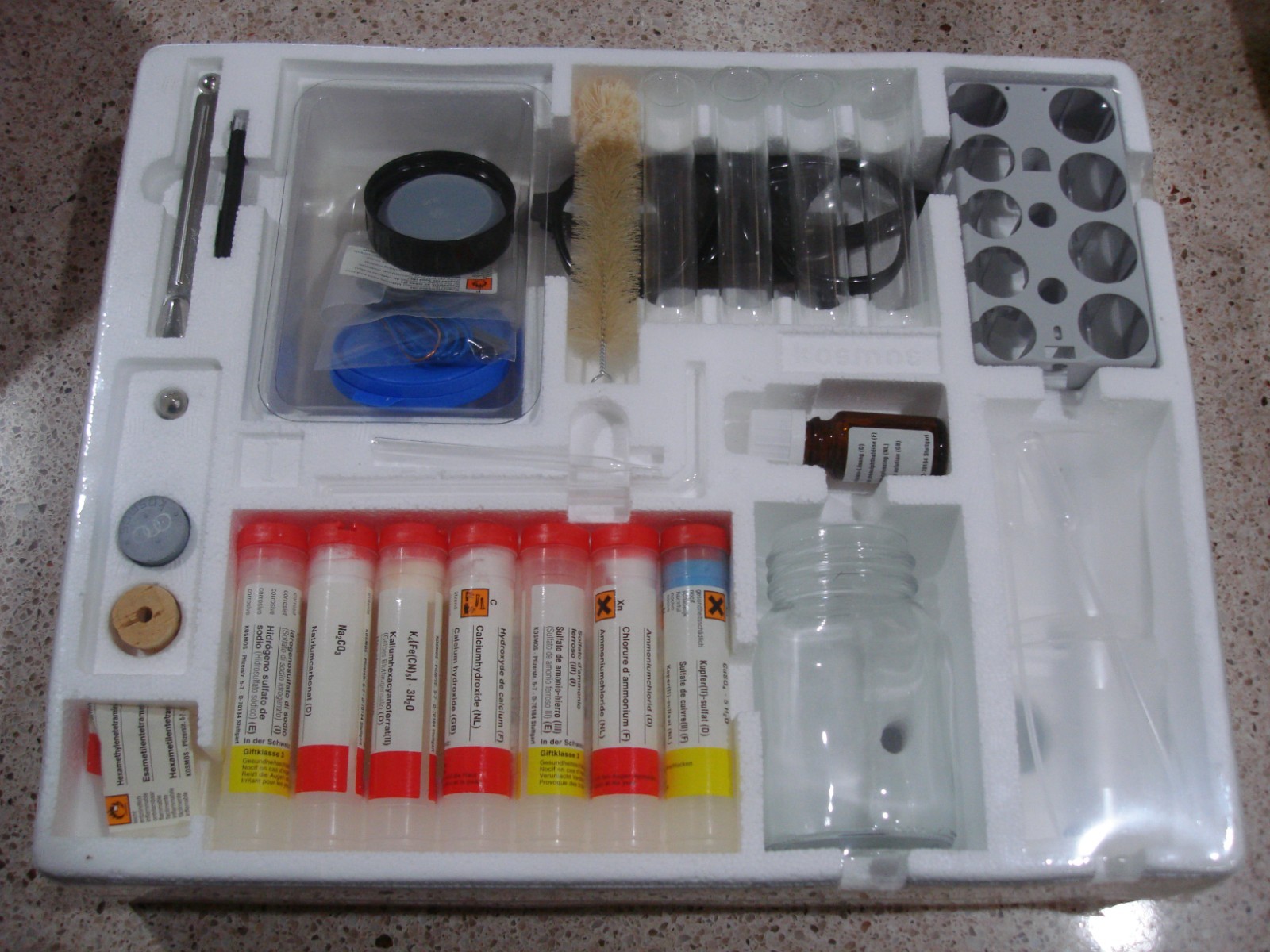 NEW/SEALED Thames & Kosmos 640118 Chem C1000 Chemistry Experiment Kit
