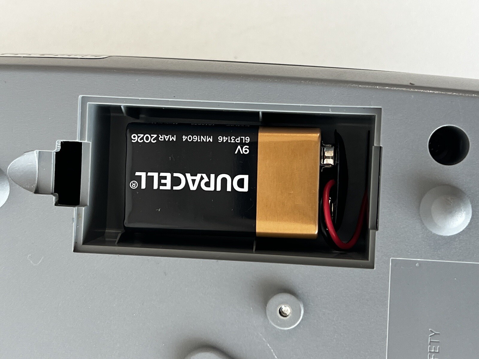 C6: ACCULAB VICON VIC-212 Laboratory Scale Meter