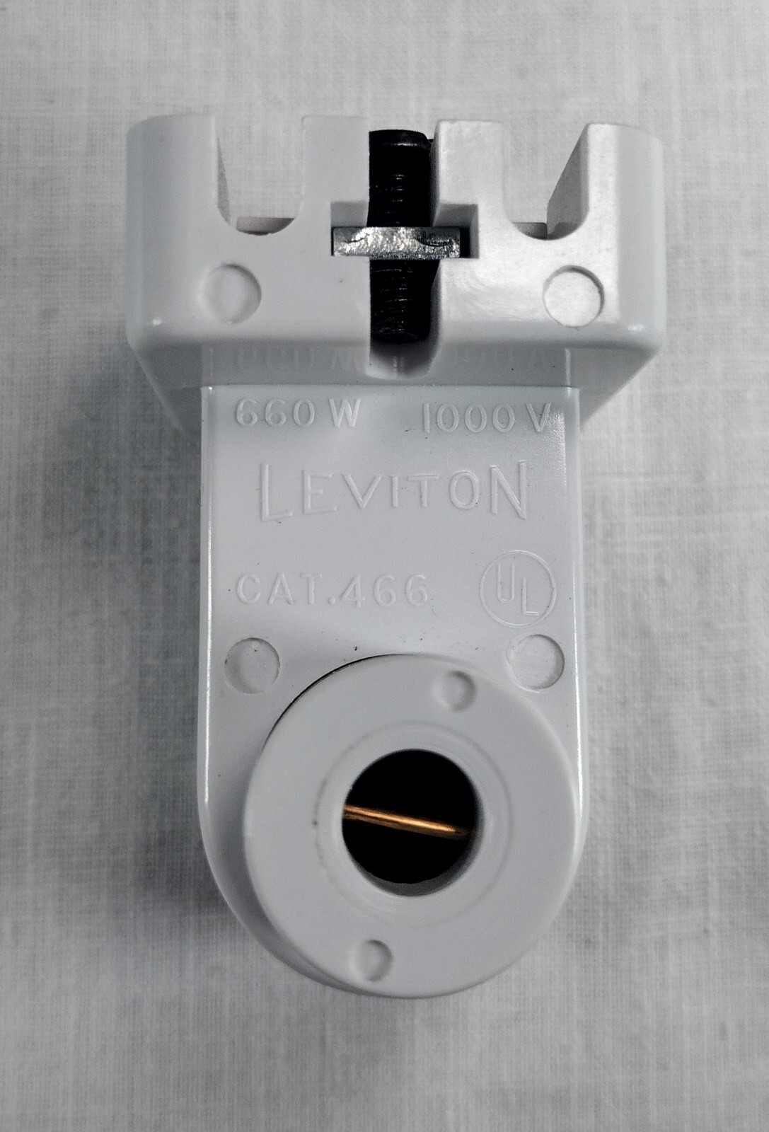 NEW - Leviton 466 660W 1000V Slimline Base Fluorescent Lampholder Pedestal