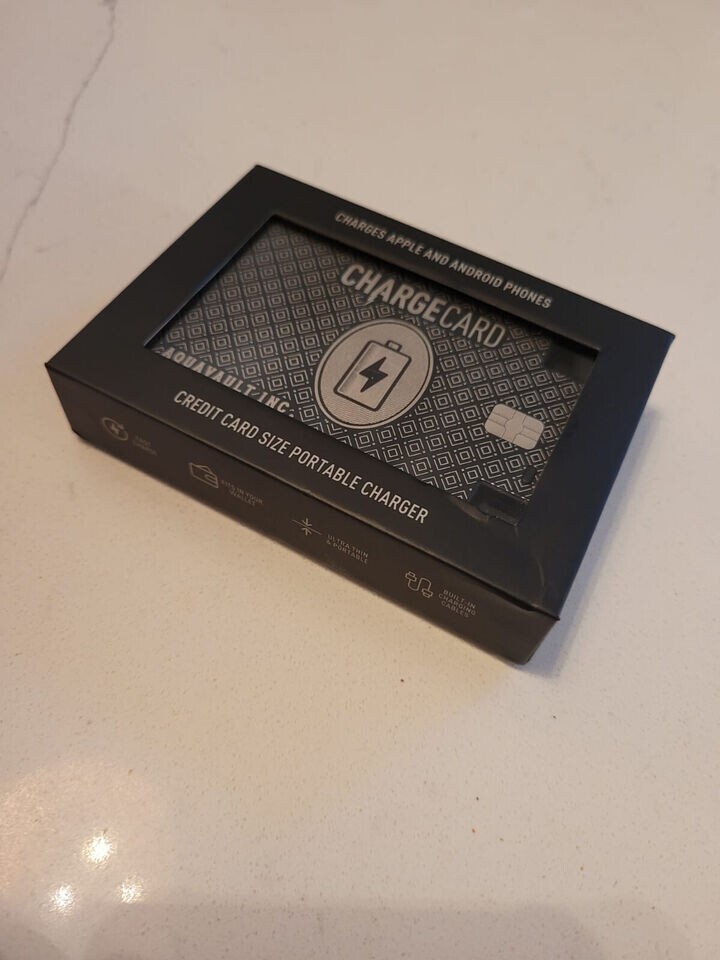 ChargeCard Ultra:Thin Credit Card Size Portable Charger 2300mAh (New - Open Box)