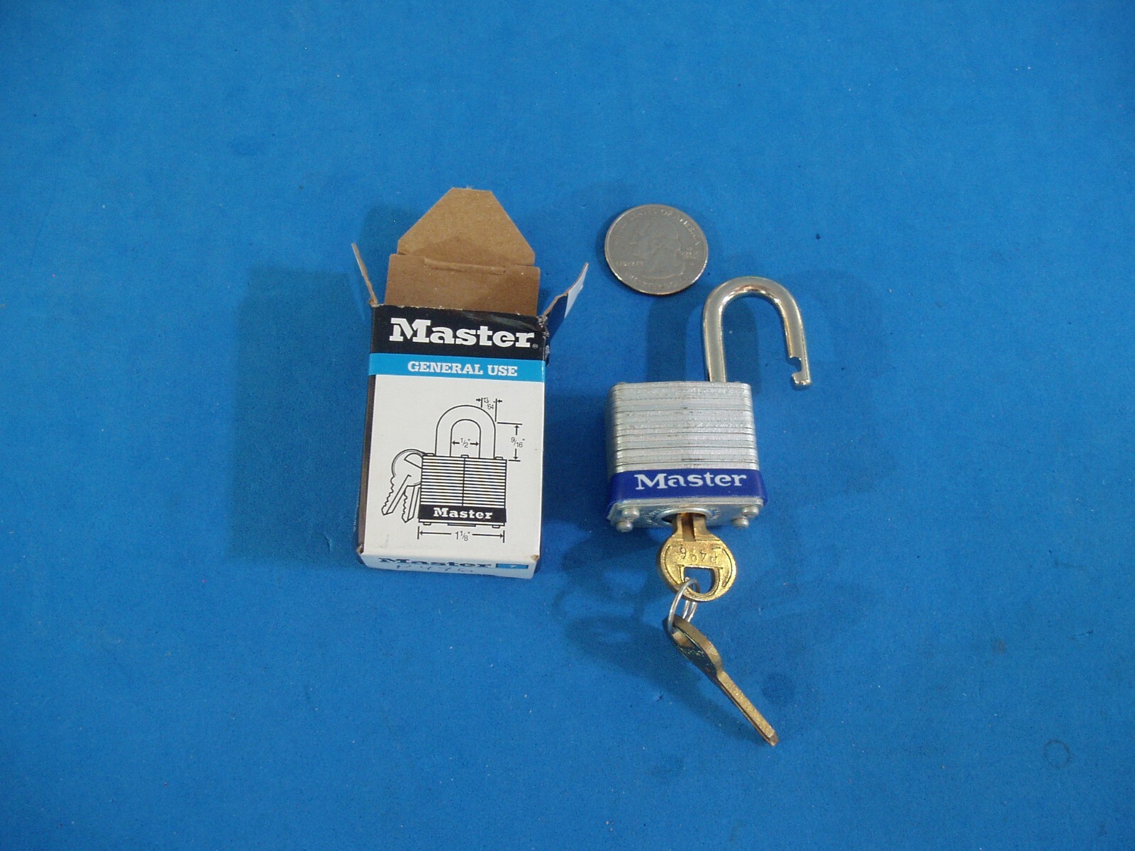 VINTAGE MASTER PADLOCK #7 MADE IN USA RANDOM KEYED