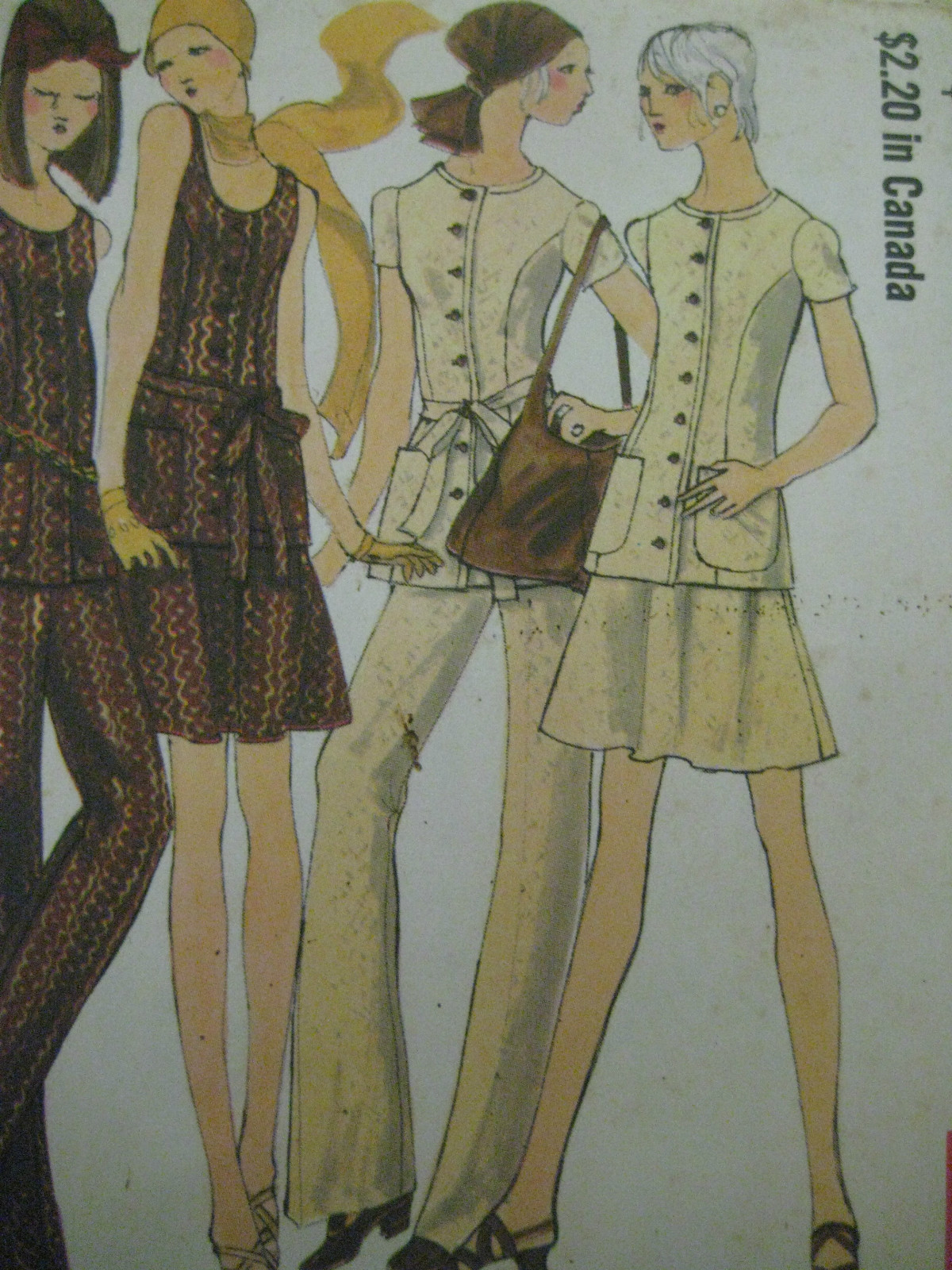 Vintage Vogue 7748 SKIRT & TOP w/ SCOOP or V-NECK Sewing Pattern Women Sz8 UNCUT