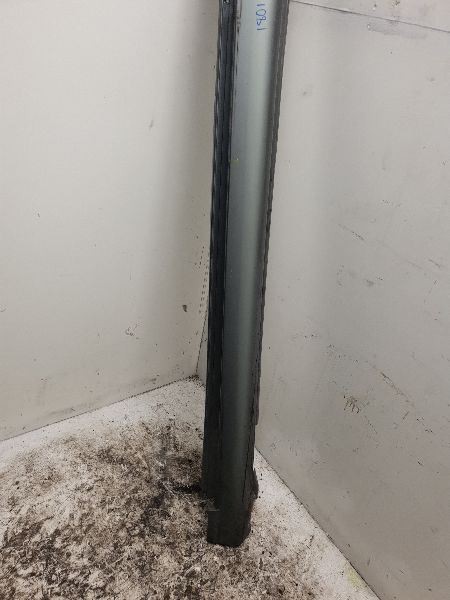 04-06 LEXUS ES330 DRIVER SIDE LEFT SIDE ROCKER PANEL MOULDING