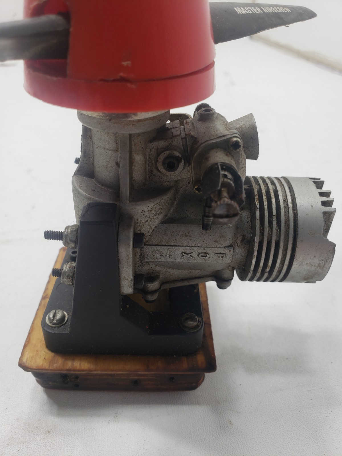Fox .40 Glow RC Airplane Engine w/ Master Airscrew Prop & Test Stand Untested