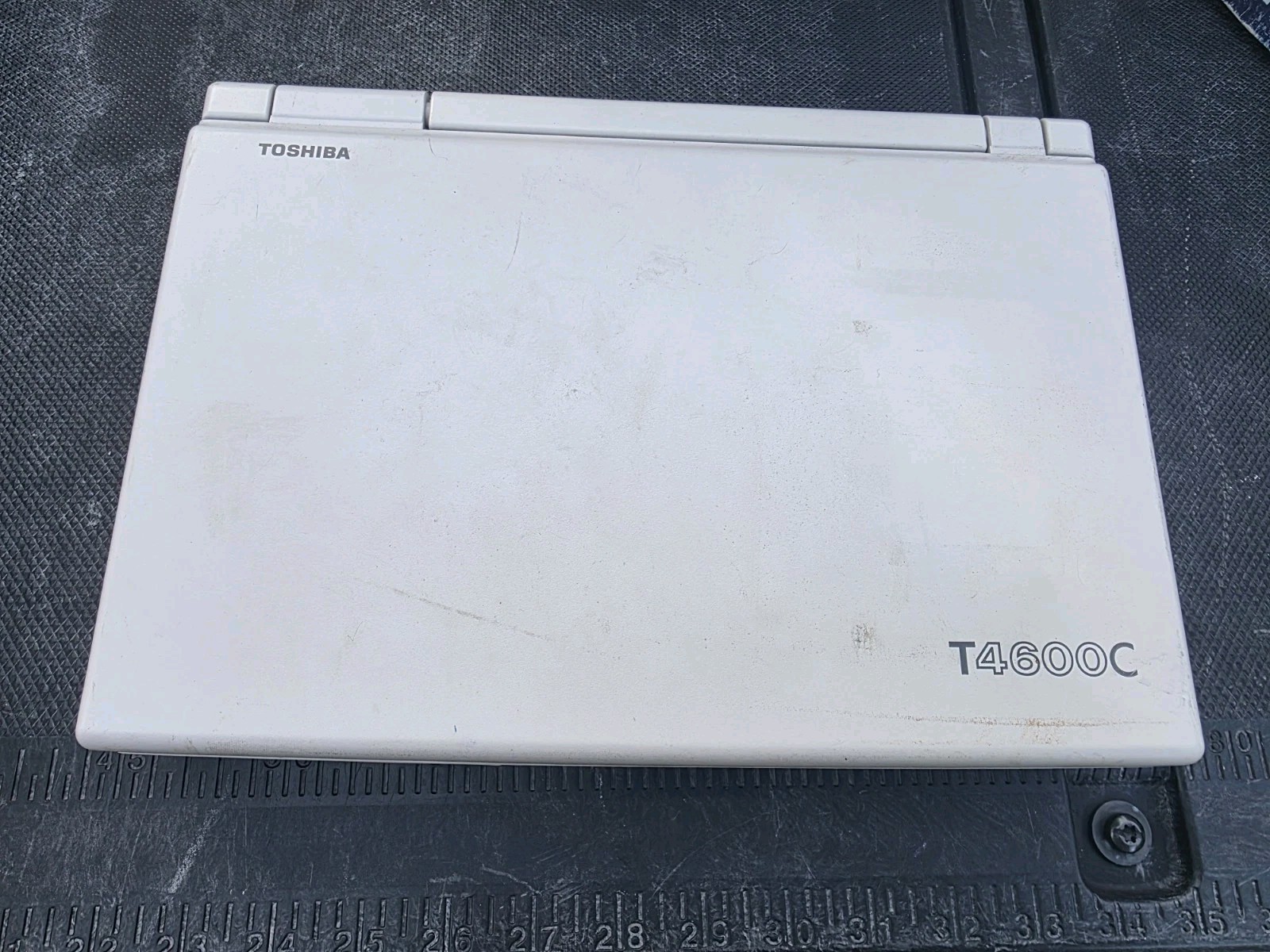 Toshiba T4700CT Vintage Laptop For Parts Untested