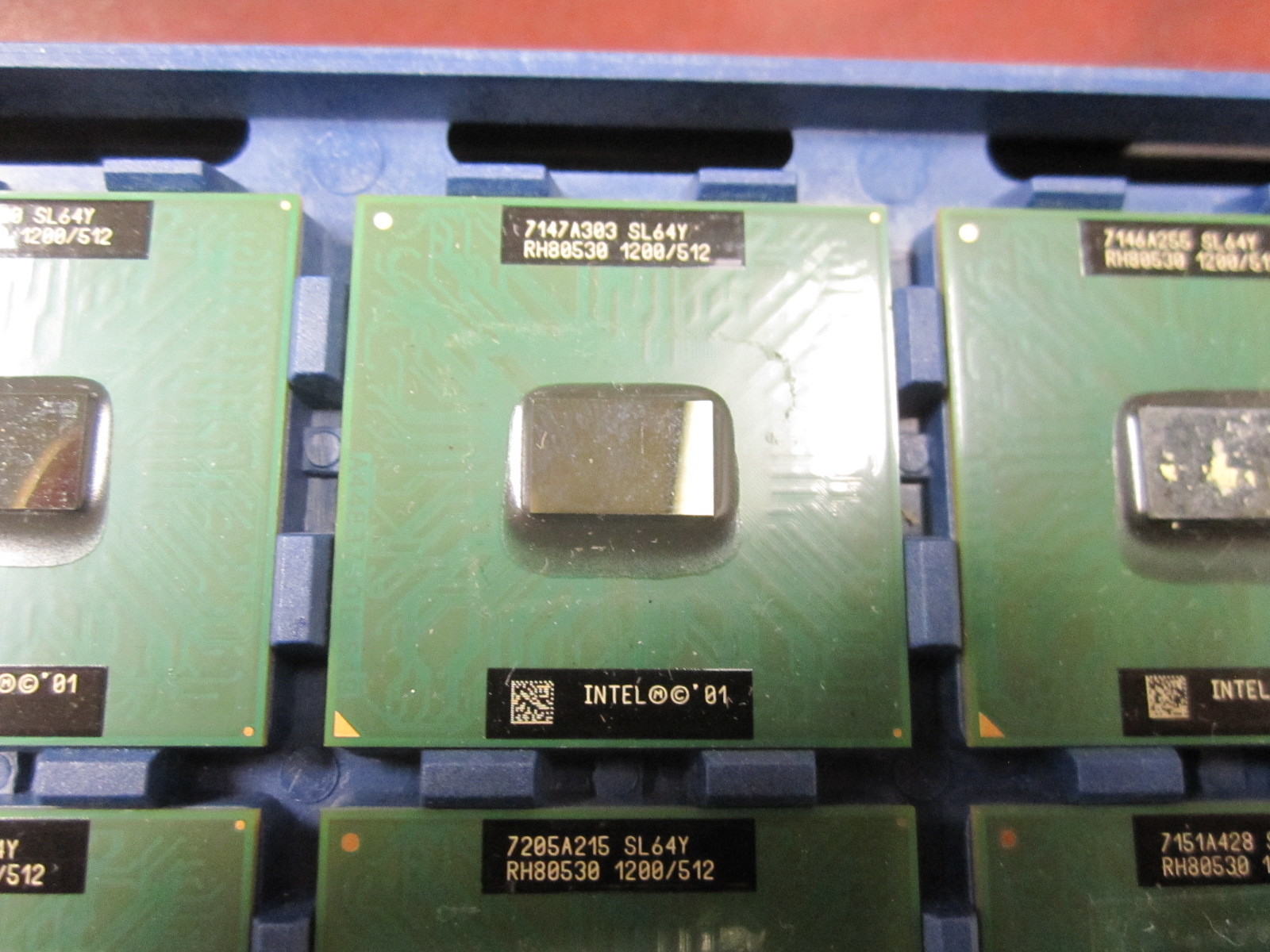 SL64Y Intel Mobile Pentium III-M 800MHz 512 1200 CPU Processor
