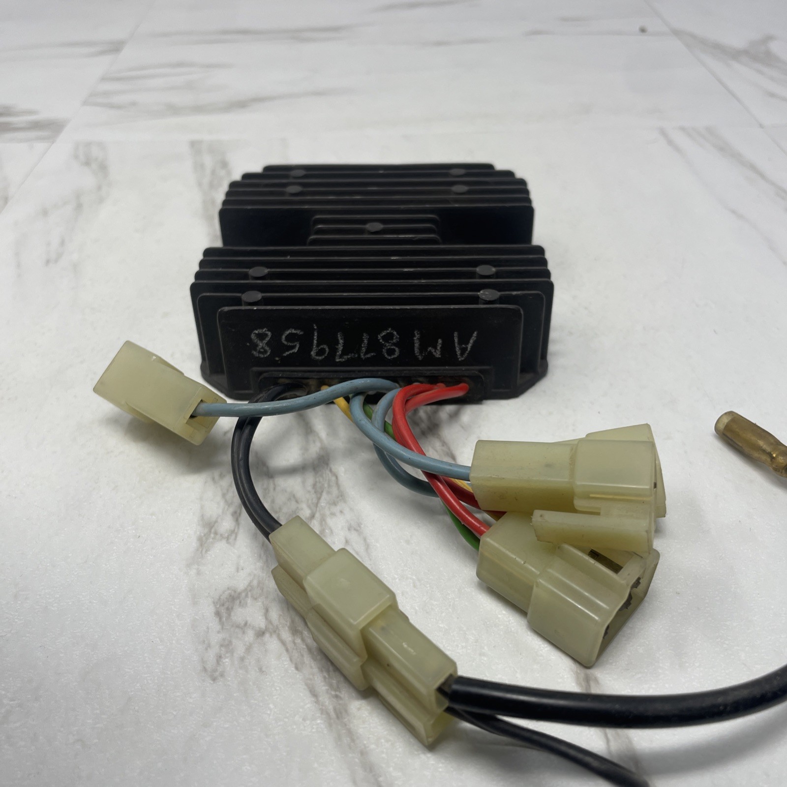 John Deere Regulator (AM877958)