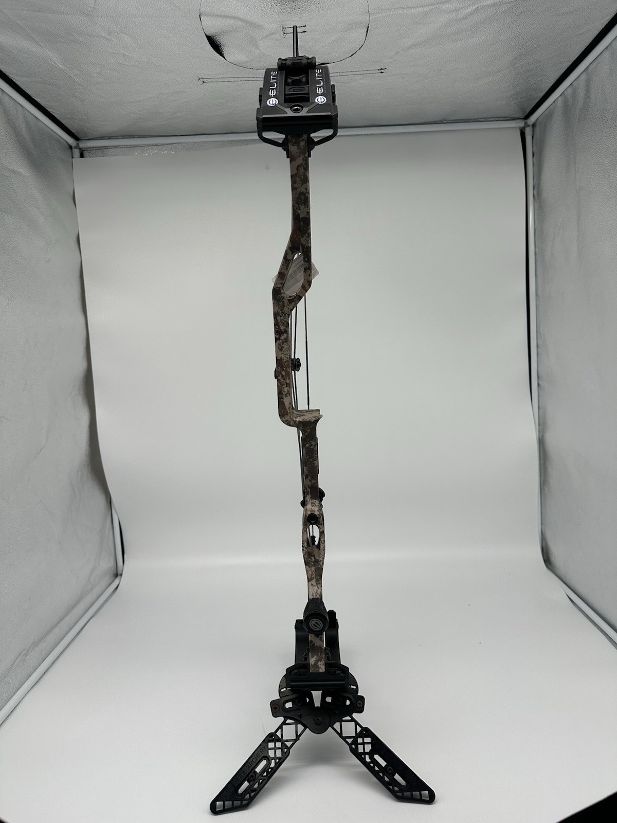 Elite Omnia Compound Bow RH 60# First Light Camo