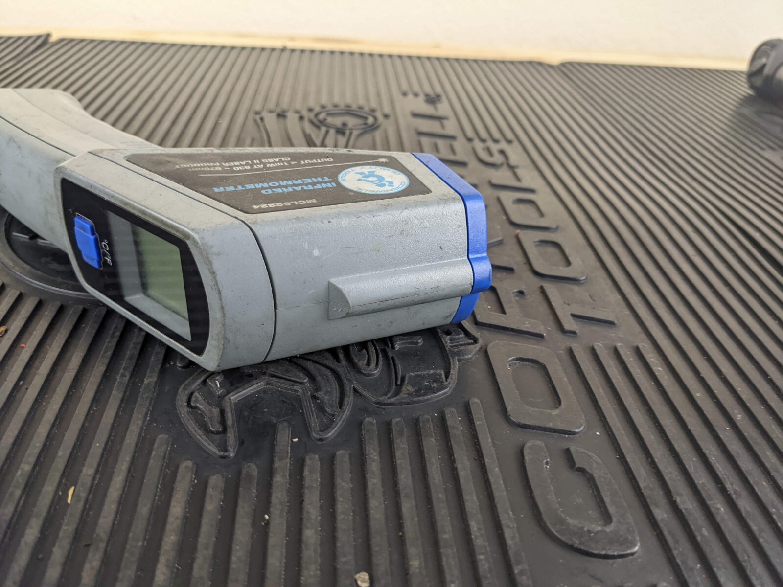 #at902 Cornwell Tools MCL52224 Infrared Thermometer with Target Laser