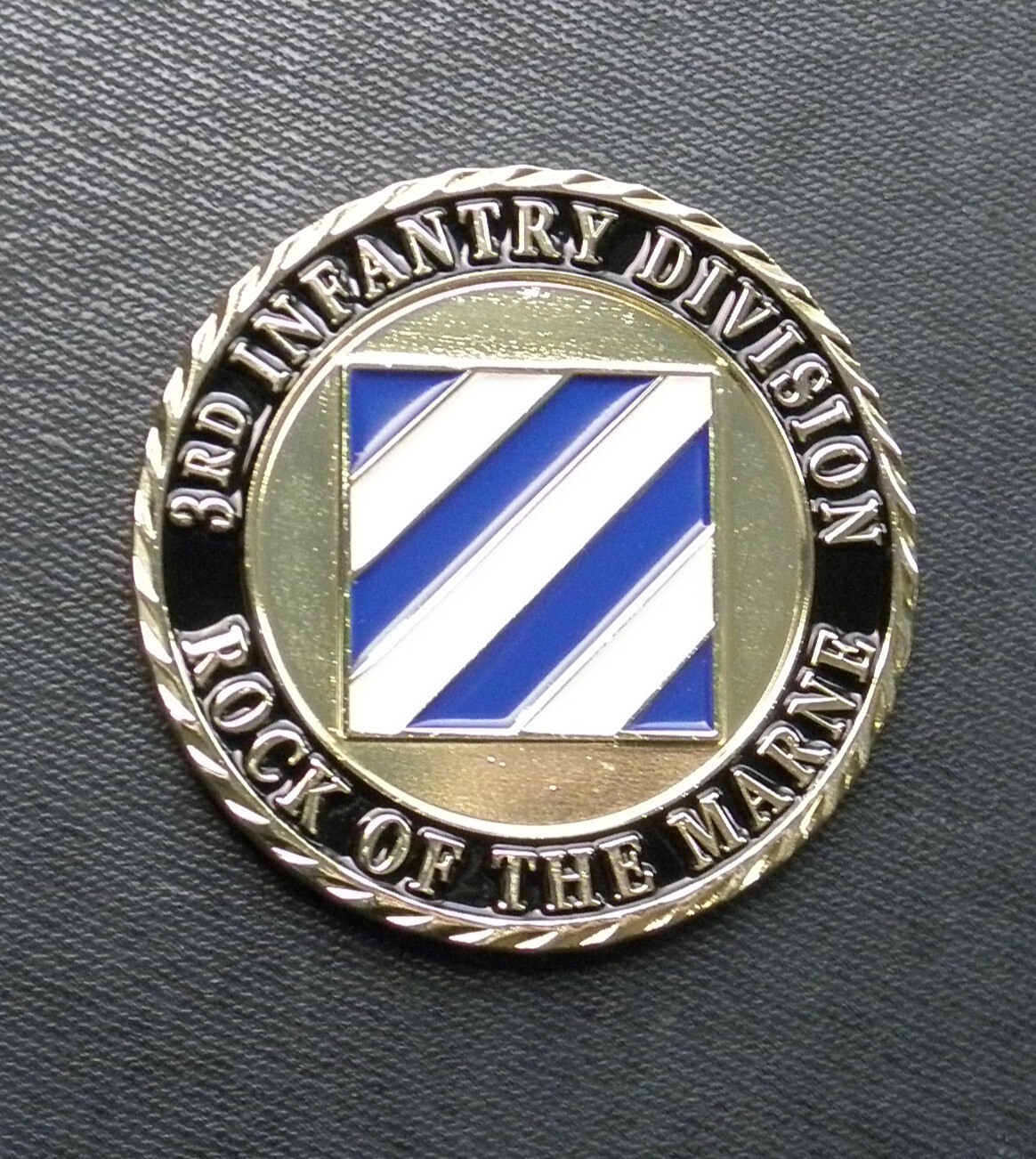 ARMY 3rd INFANTRY DIVISION PATRIOTIC SERIES CHALLENGE COIN 1.75 INCHES NEW CASE