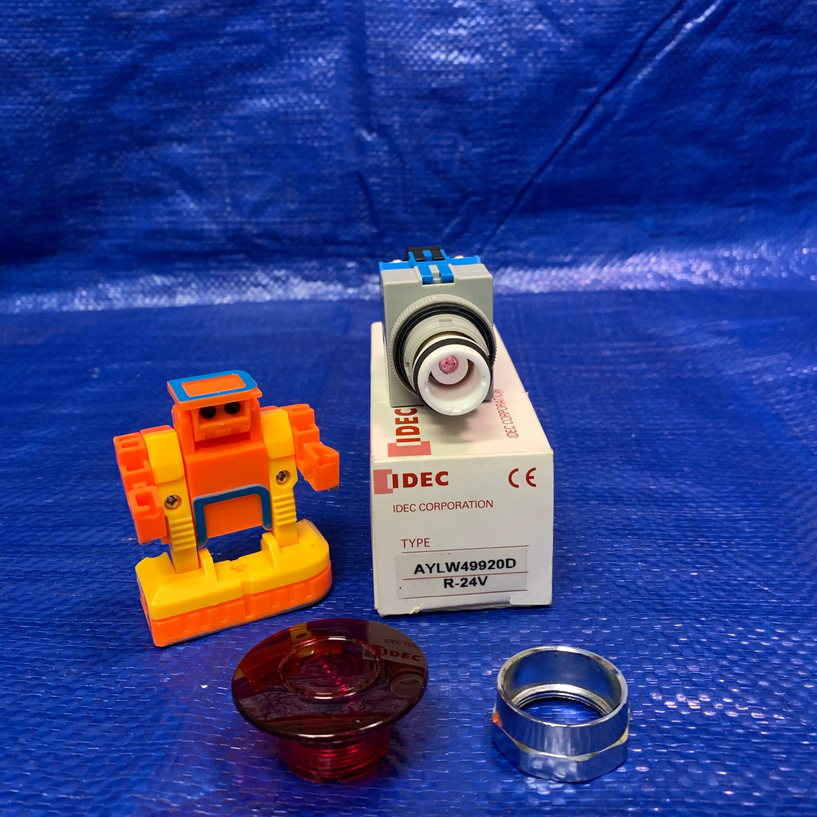 Idec AYLW49920 R-24V Push Button, Red Knob (Open Box)