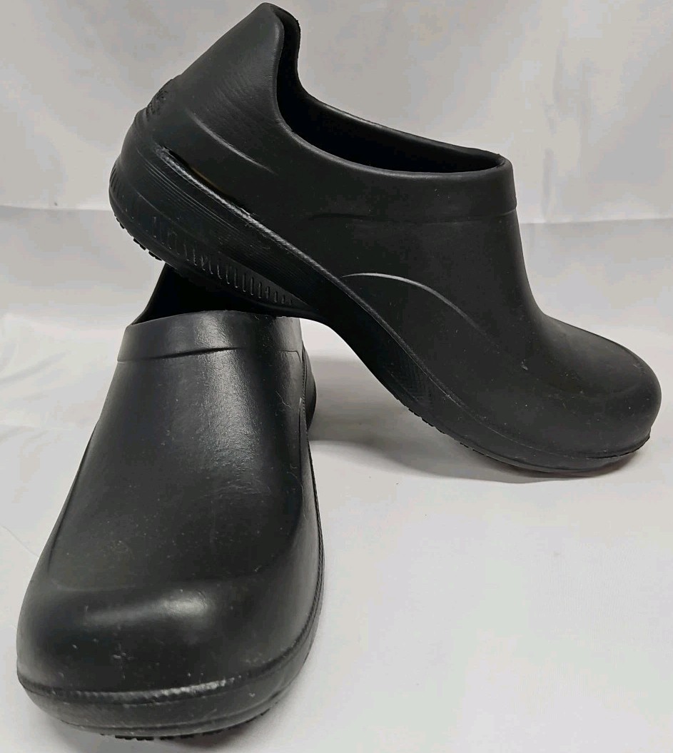 TredSafe Mens Sz 6 Womens Sz 7 W Wide Slip Resistant Rubber Clogs Work Gardening