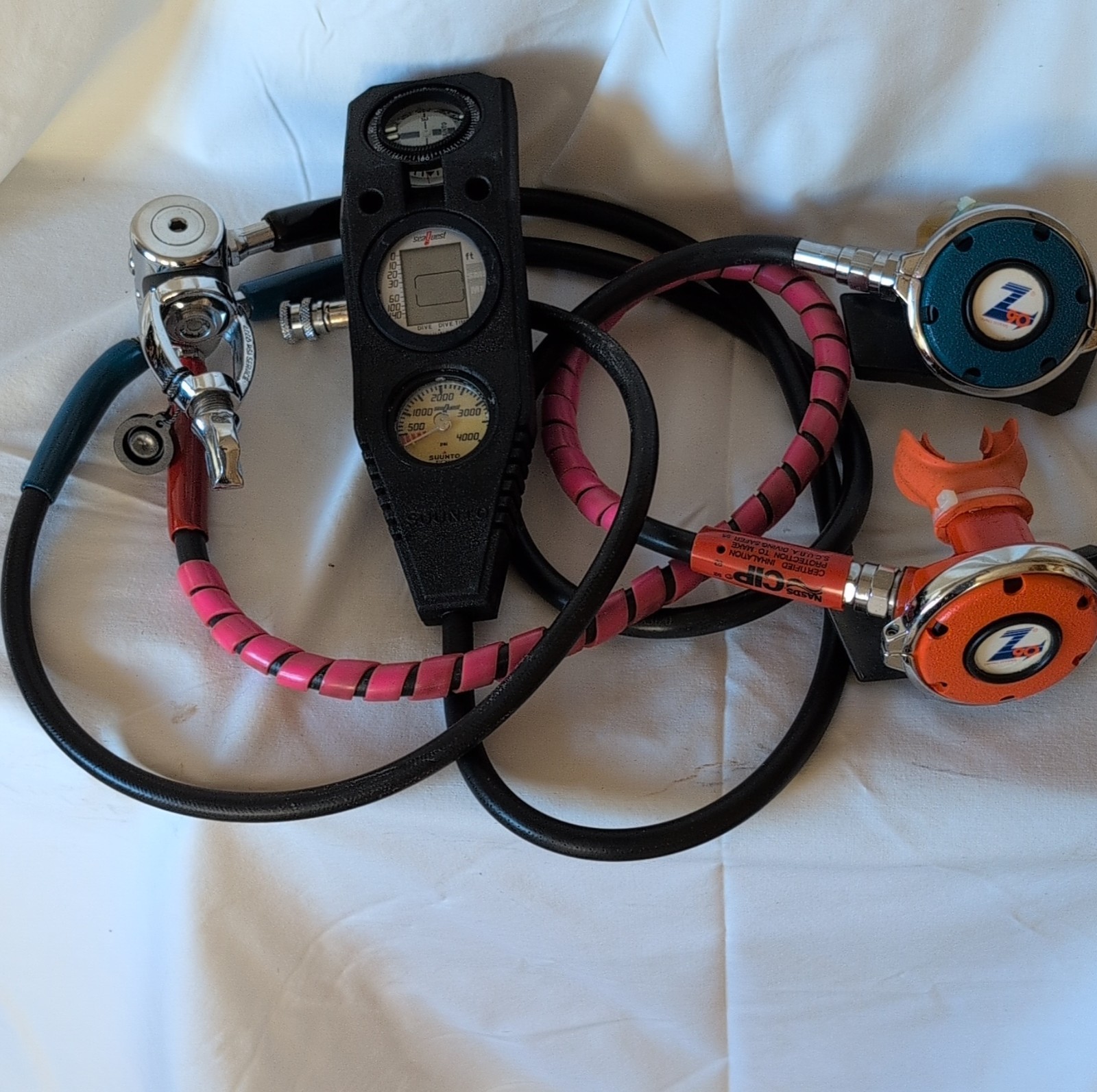 NASDS Z90 Scuba Regulator Set Gauges Blue Orange Second Stages