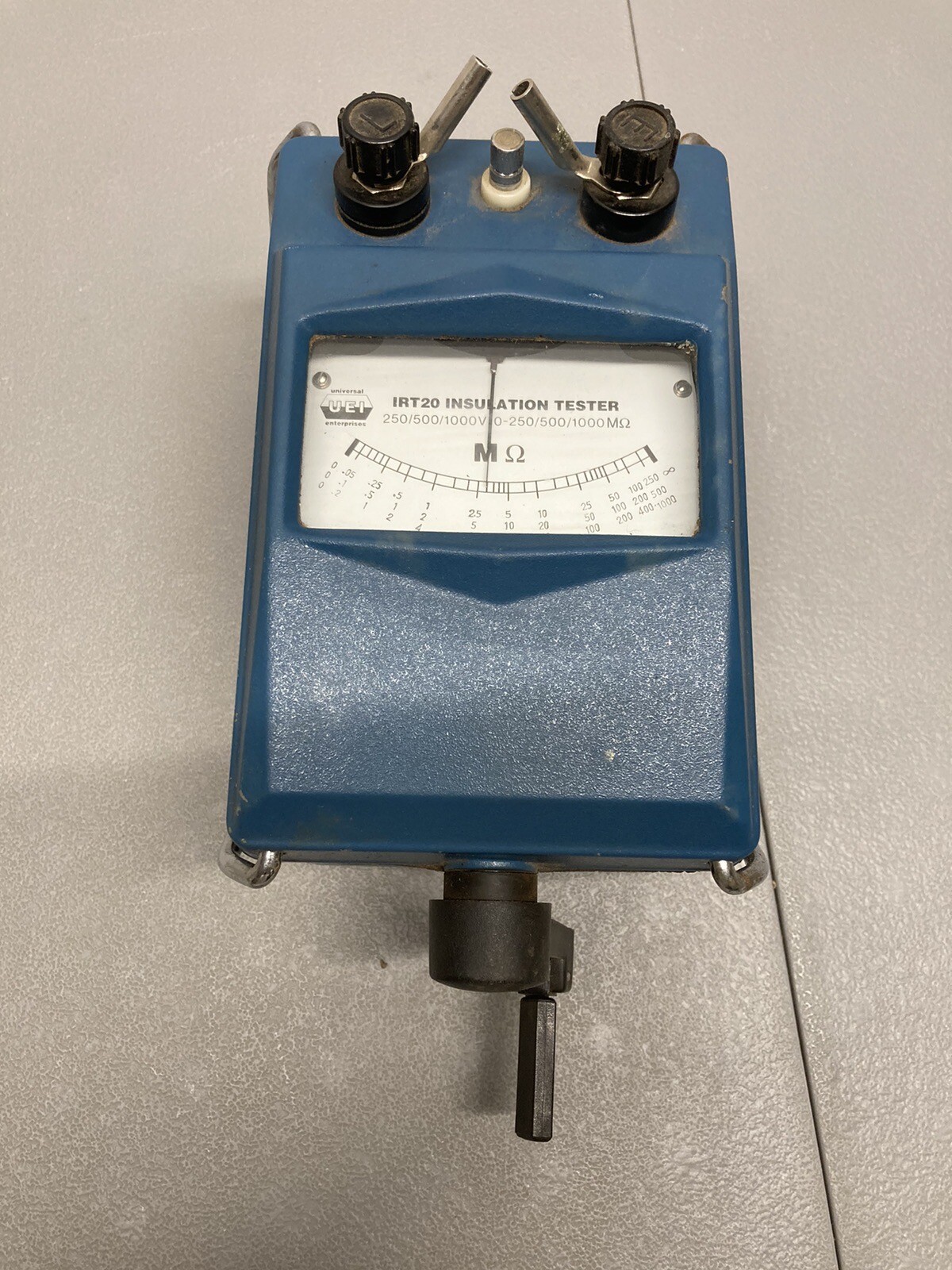 UEI Test Instruments IRT20 Insulation Resistance Tester