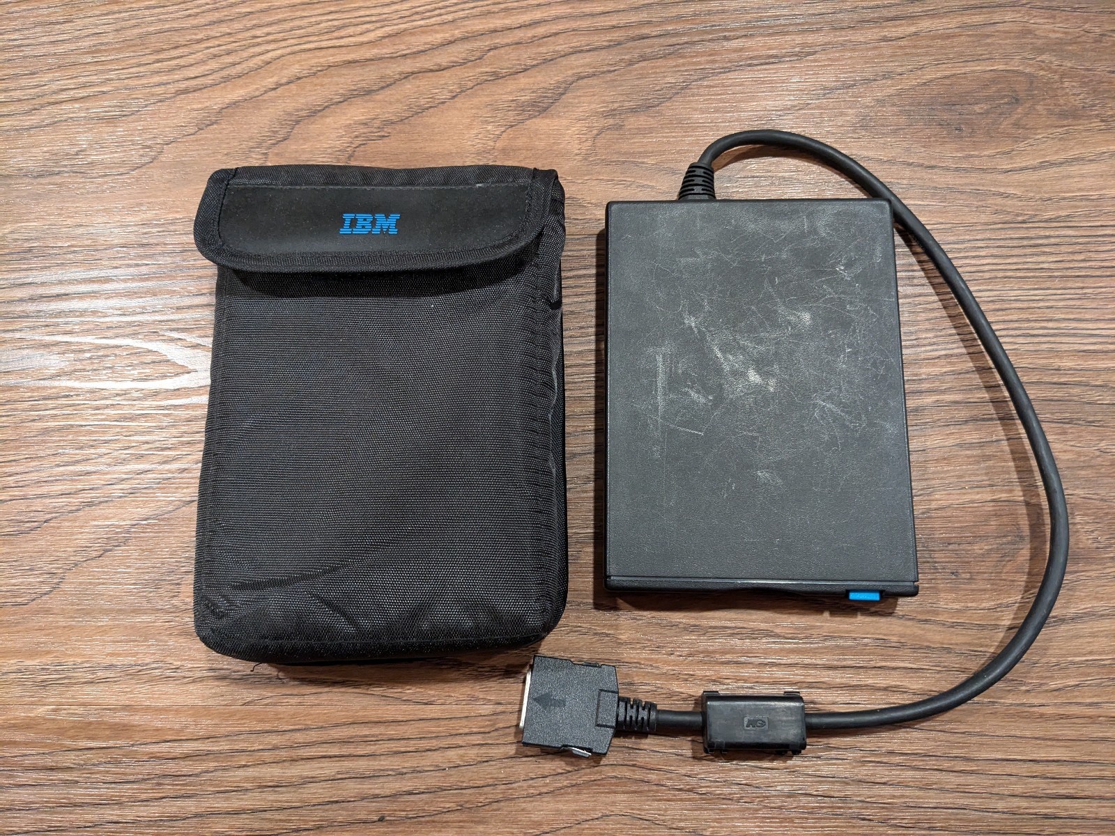 IBM Thinkpad External Floppy Drive 41H8228 w/ original carrying case
