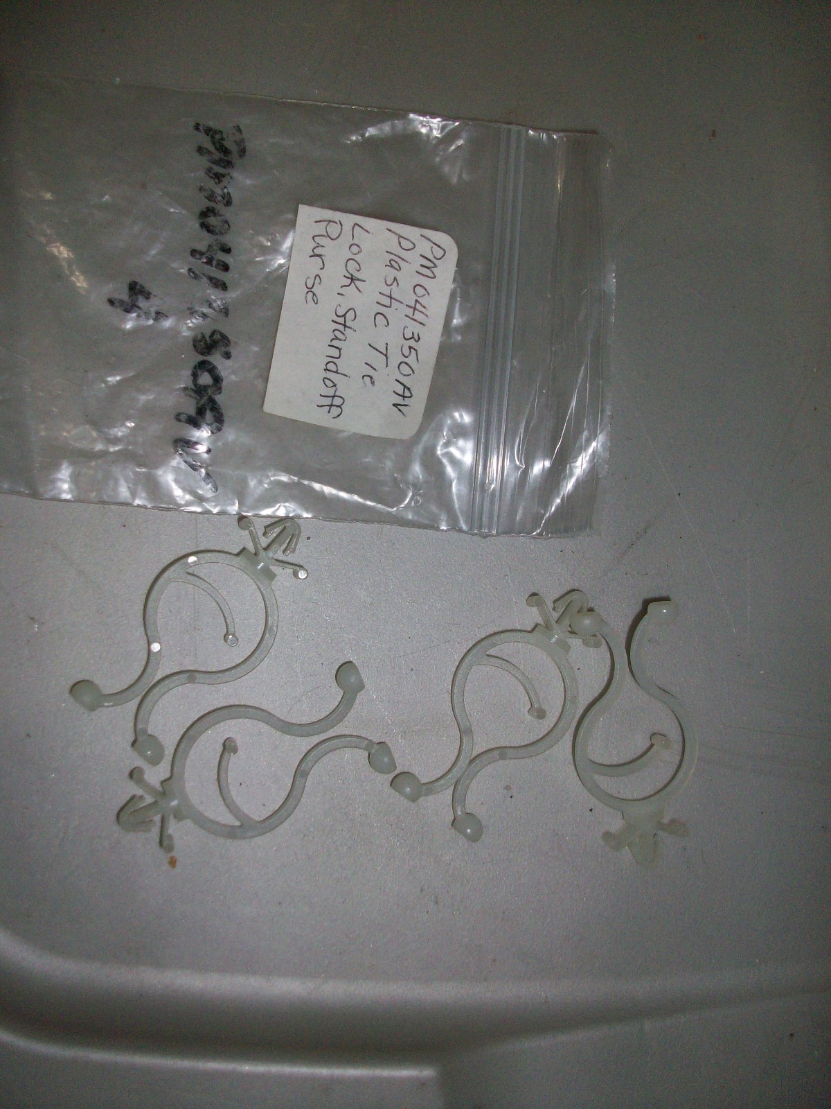 (4 pk) Chemical Tube Clip PM041350AV pressure