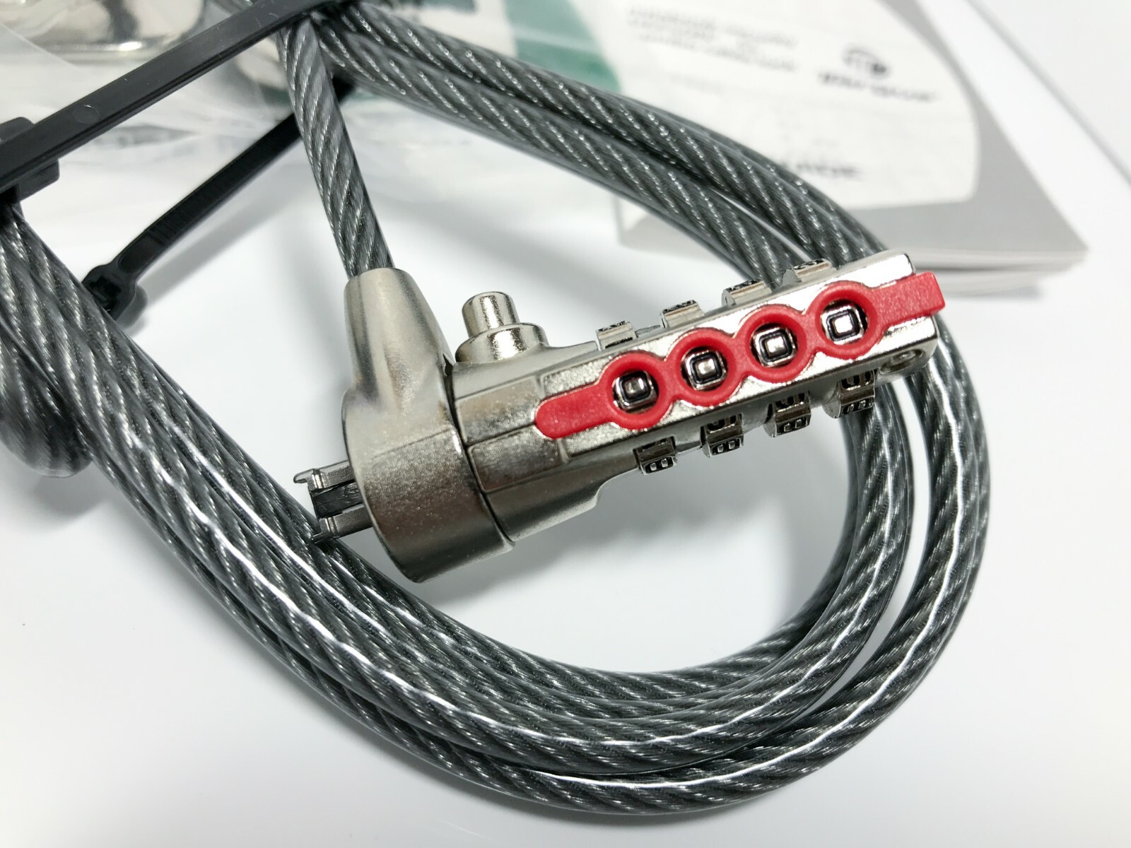 Targus Notebook Security Defcon CL Combo Cable Lock with Base Plate PA410BX-LE