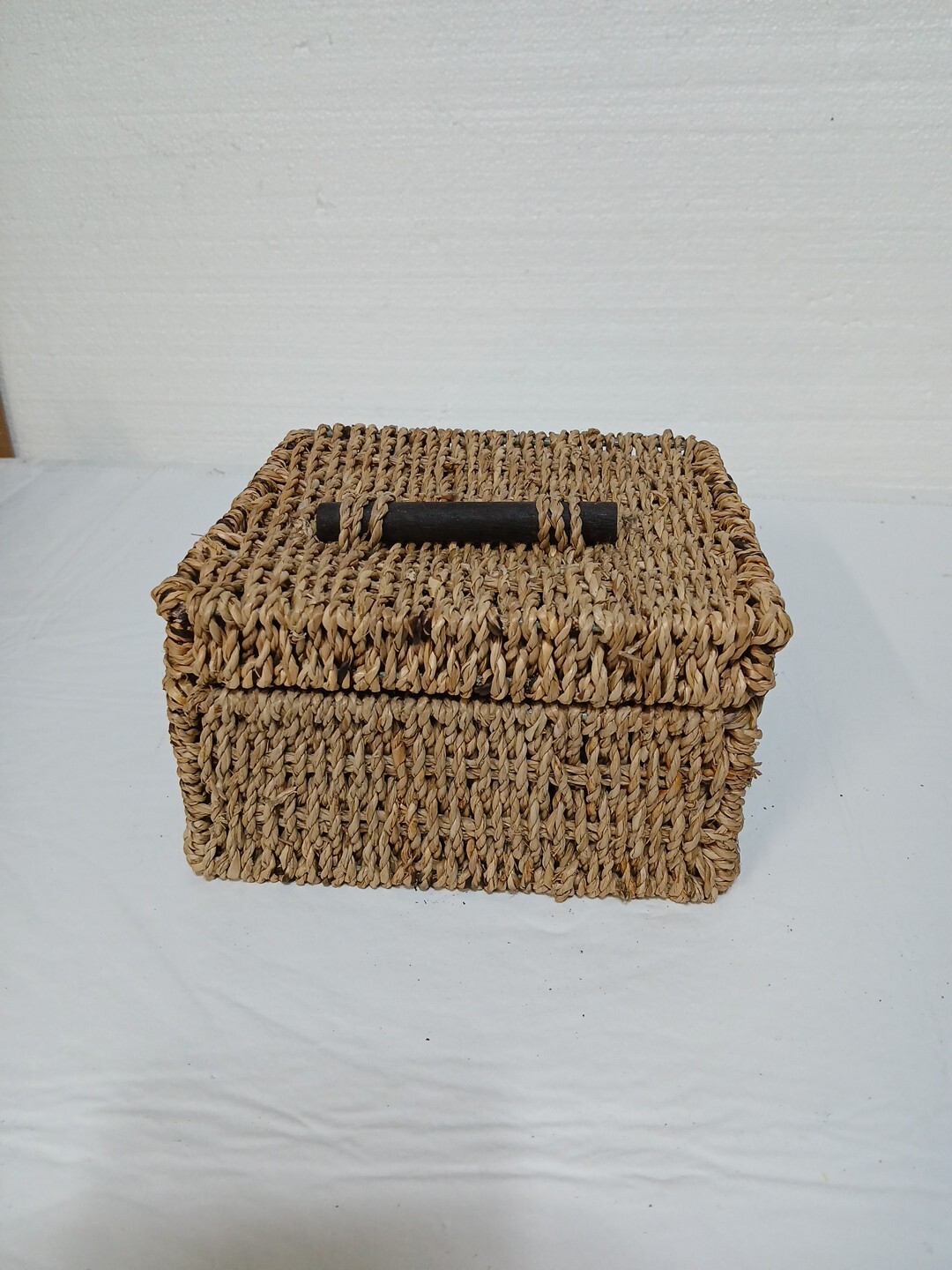 Wicker rattan Brown rustic boho basket Storage Box with lid 7"x7"x4"