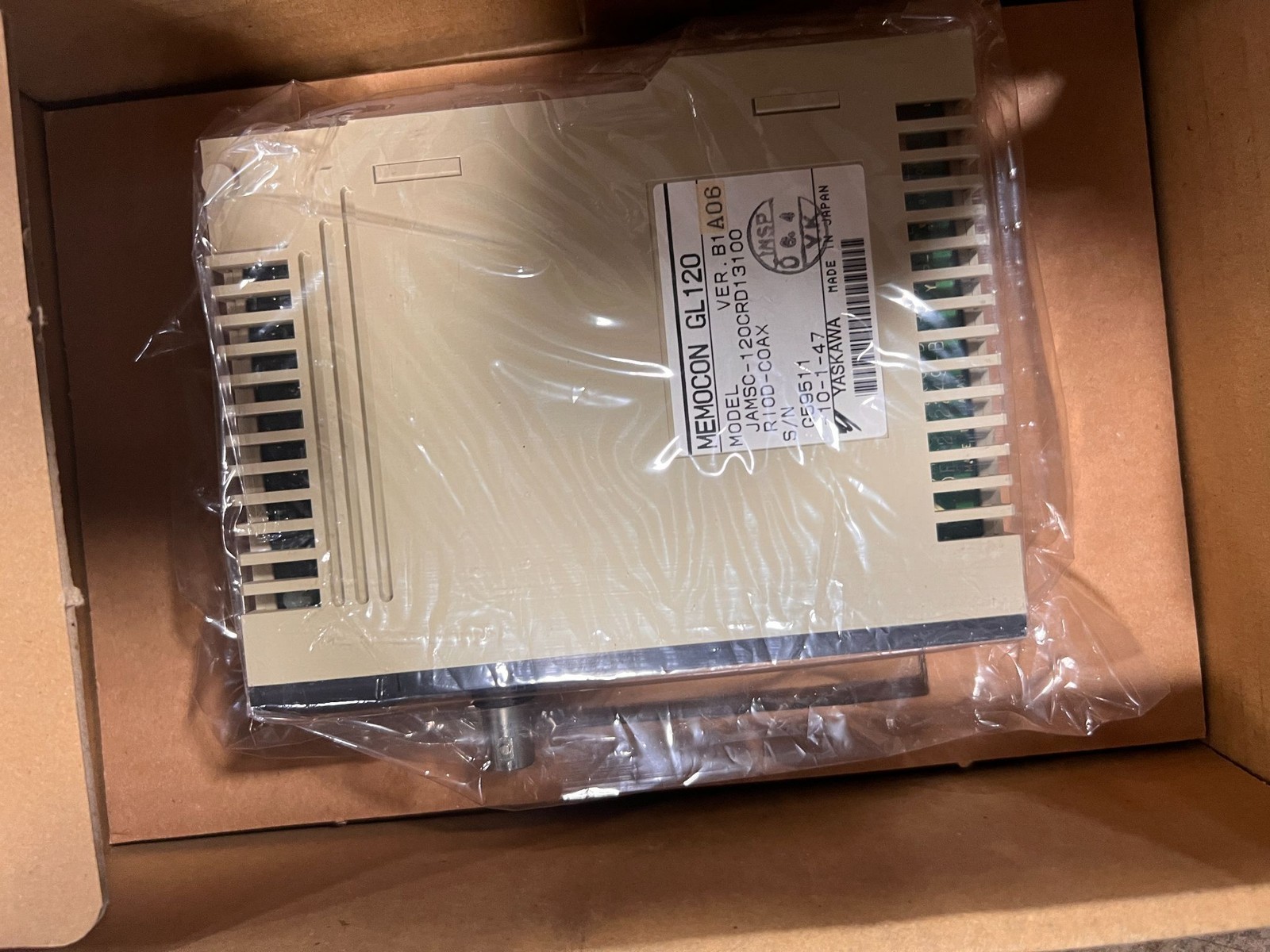 YASKAWA JAMSC-120CRD13100 I/O MODULE NEW WITH BOX