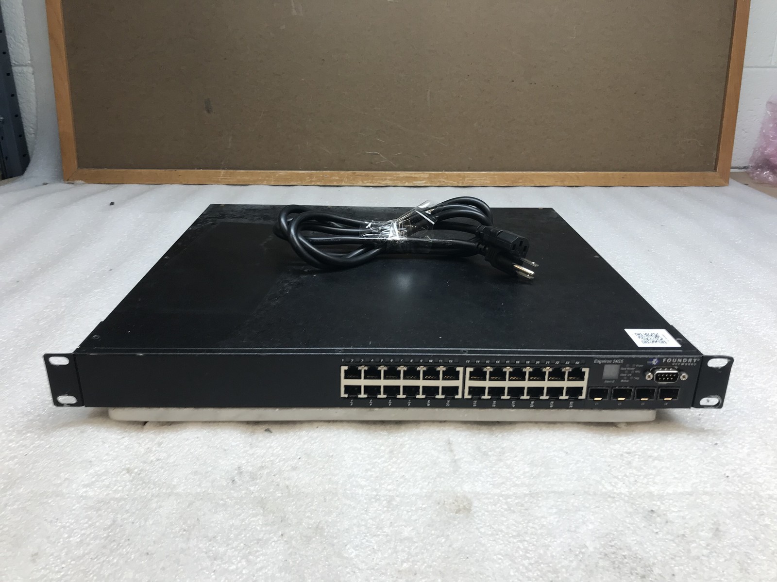 Foundry Networks EdgeIron 24GS 24 Port Gigabit Managed Switch with Rack Ears