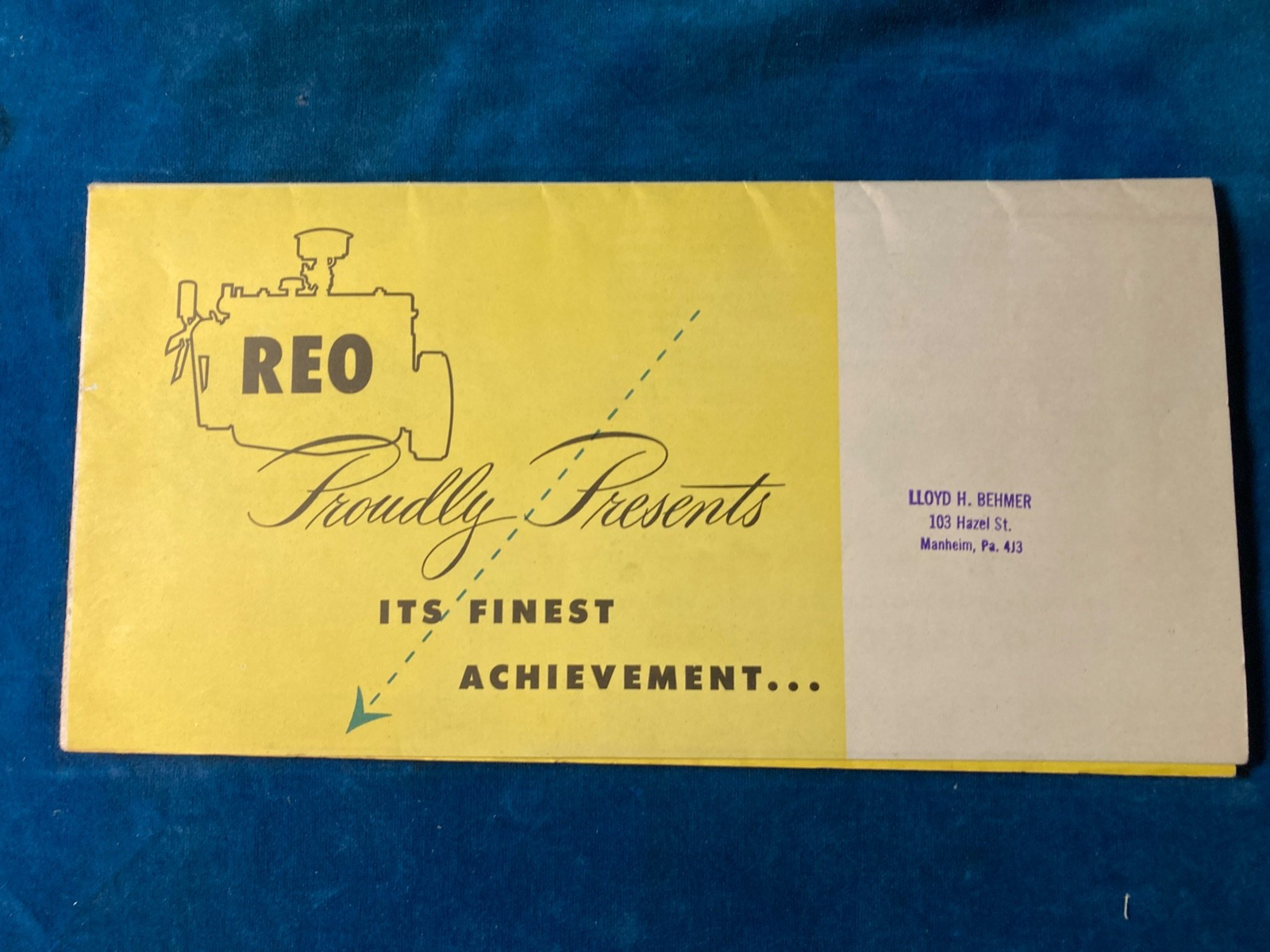Reo truck w/ Gold Comet Power engine NOS dealer orig. color wall banner 33”x22"