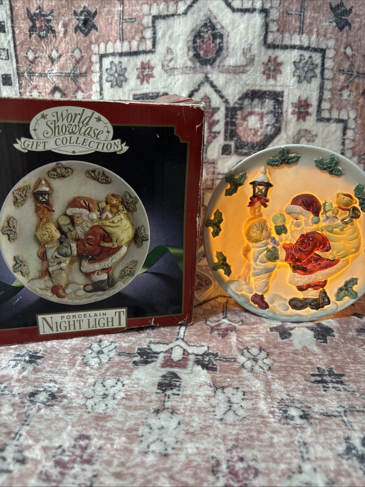 Action Industries Vintage Santa Night Light Christmas Gift Collection 1992