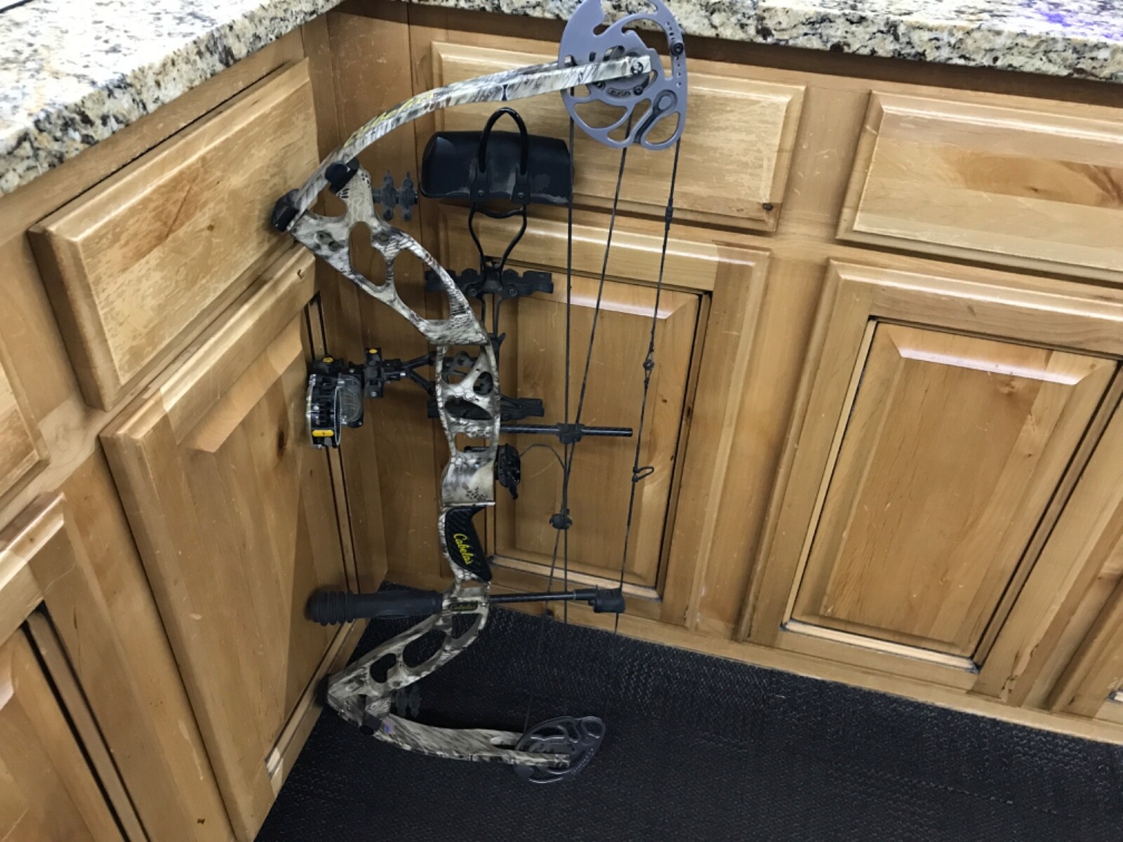 Cabelas By Bowtech Fortitude L Kryptec Camo Compound Bow