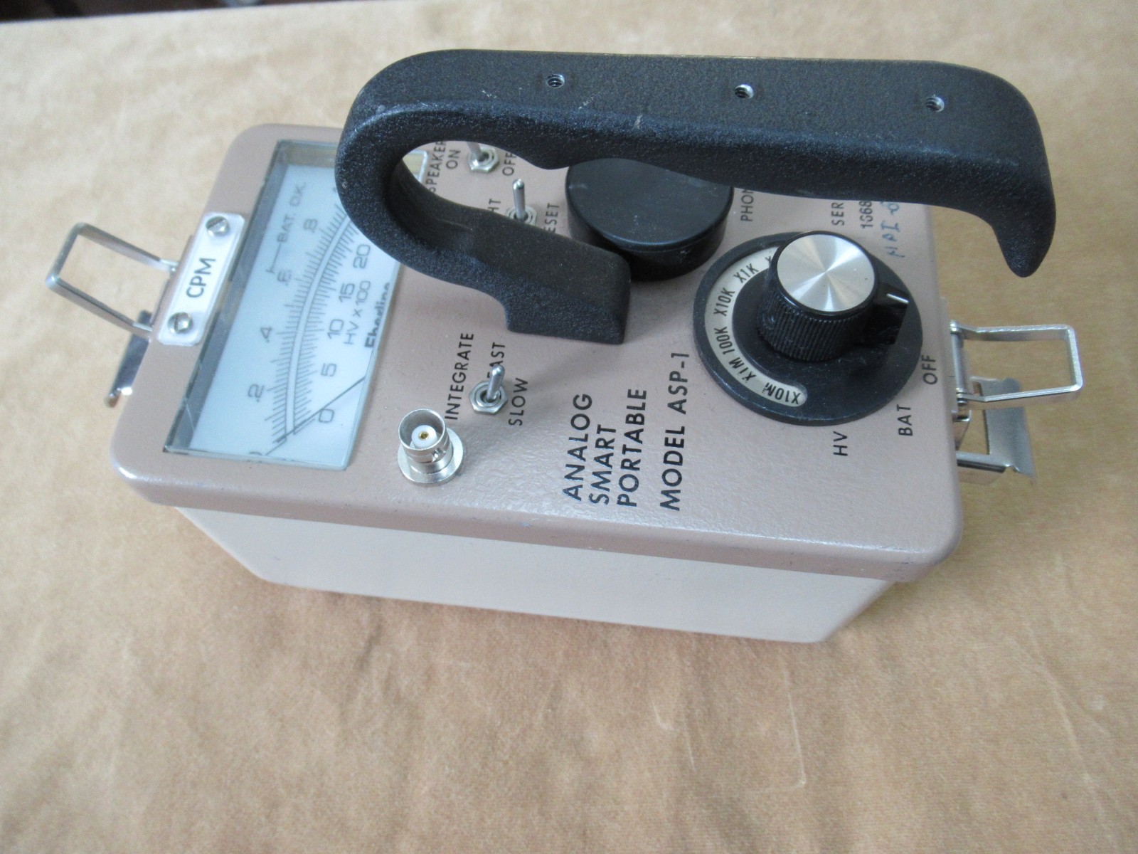 Geiger counter - Geiger counter EBERLINE ASP 1