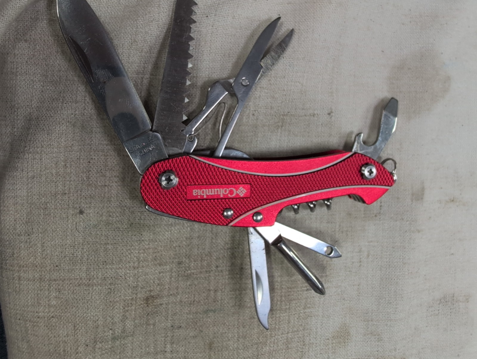 Columbia Deluxe Graphite Multitool 11 in 1