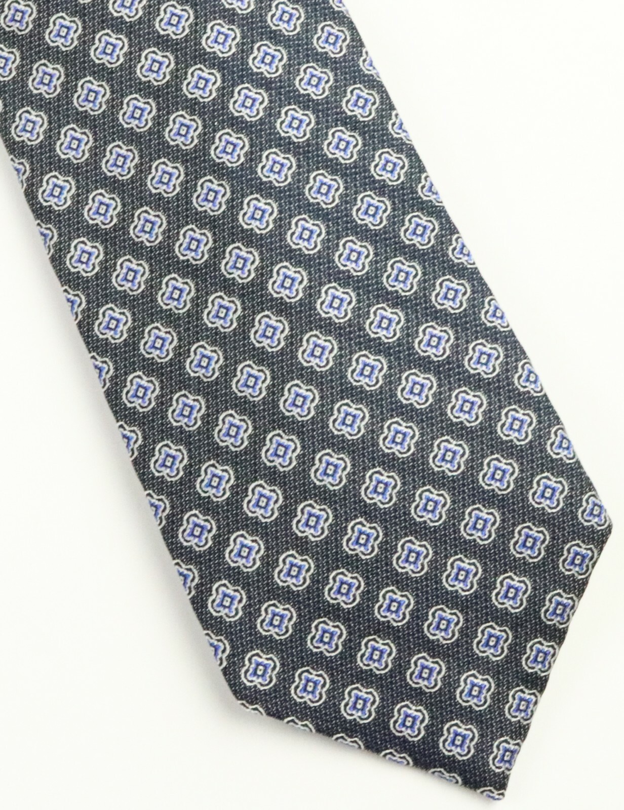 New Bloomingdales Mens Navy Floretta Woven Silk Hand Made Neck Tie Necktie