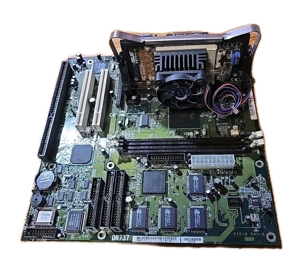 Micron DR737 Motherboard Slot 1 SDRAM ATX PCI ISA Vintage w/CPU Heatsink Working