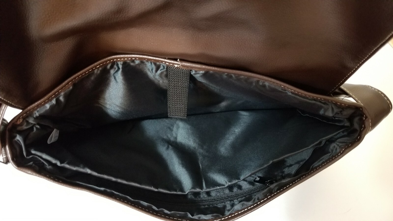 Vitronic UPS Computer Travel Messenger Brown Work Flap Closure Faux Material