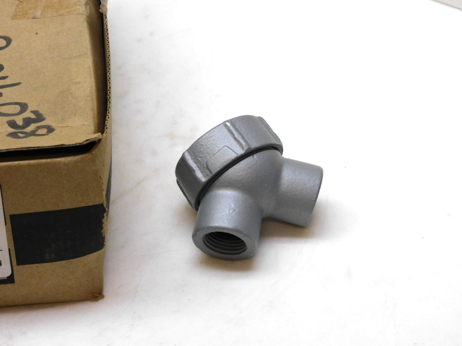 Appleton ELBY-50 Capped Elbow 1/2" MallIron 90° pull ELB