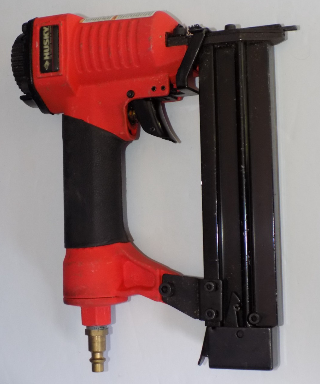 Husky Tools 18GA Brad Nailer Pneumatic Tool 9046512