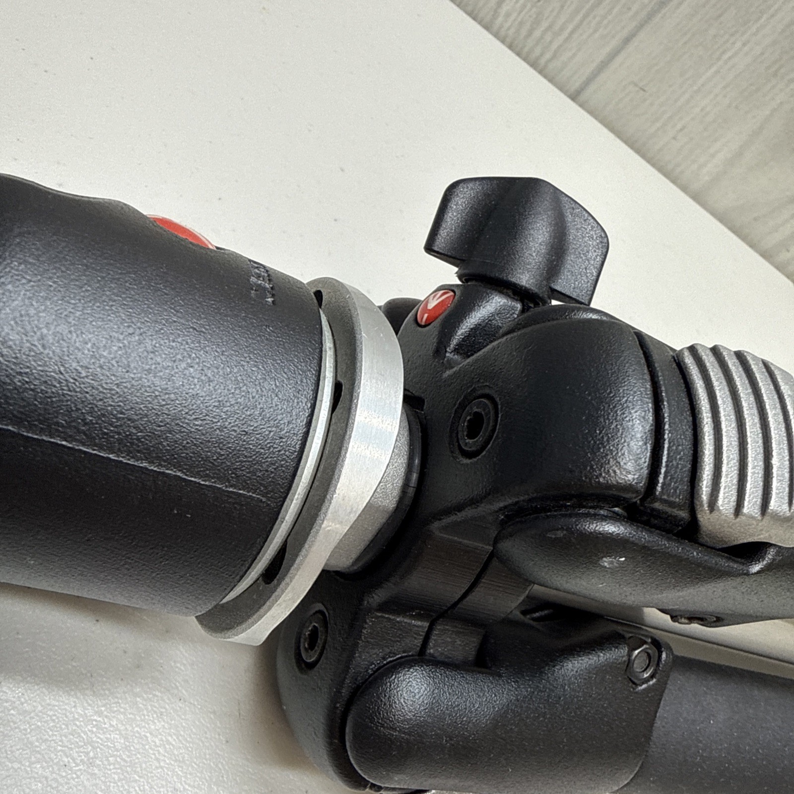 Manfrotto 190CL Tripod with Compact Ball Head 486RC2