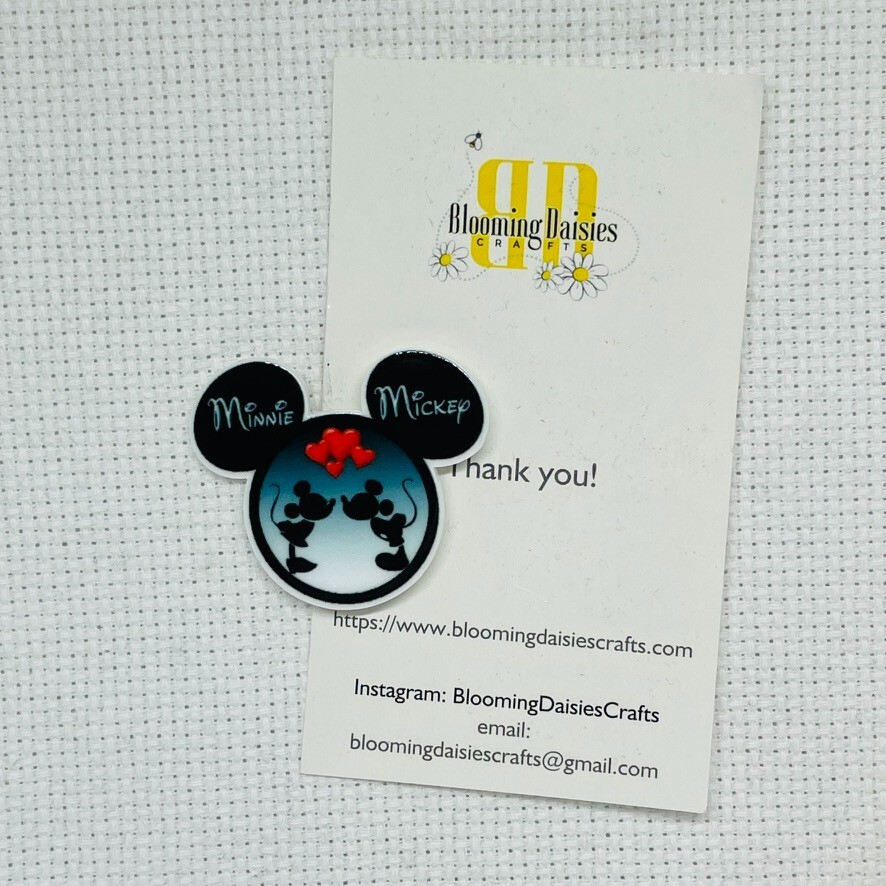Magnetic Needle Minder Cross Stitch Valentines Mickey/Minnie / Fridge Magnet