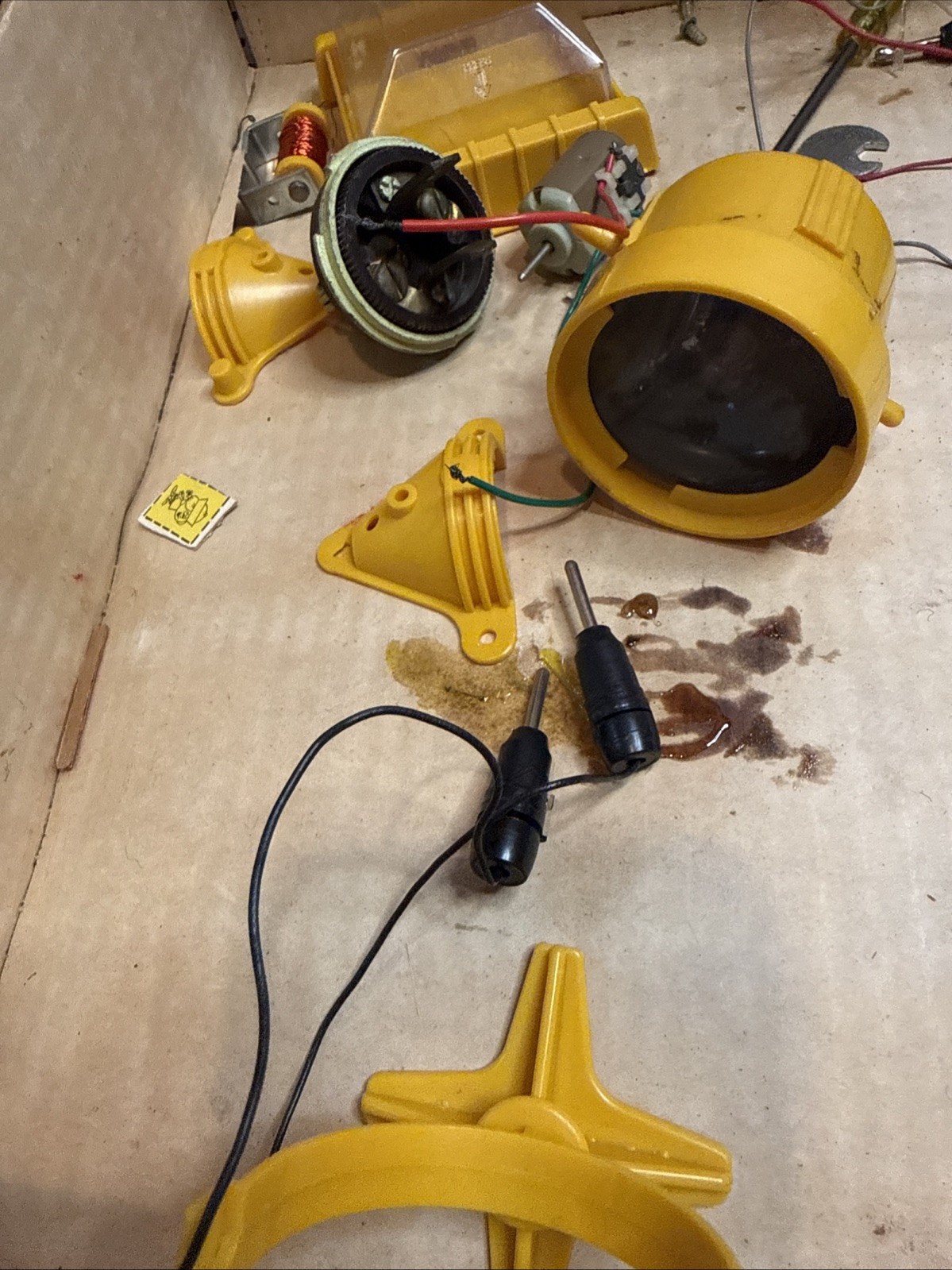Remco Electrical Workshop Toy Building Kit Untested