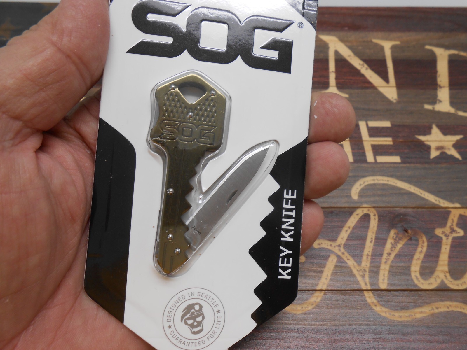 SOG Key Keychain Pocket Knife Lockback Plain Edge Blade Taiwan