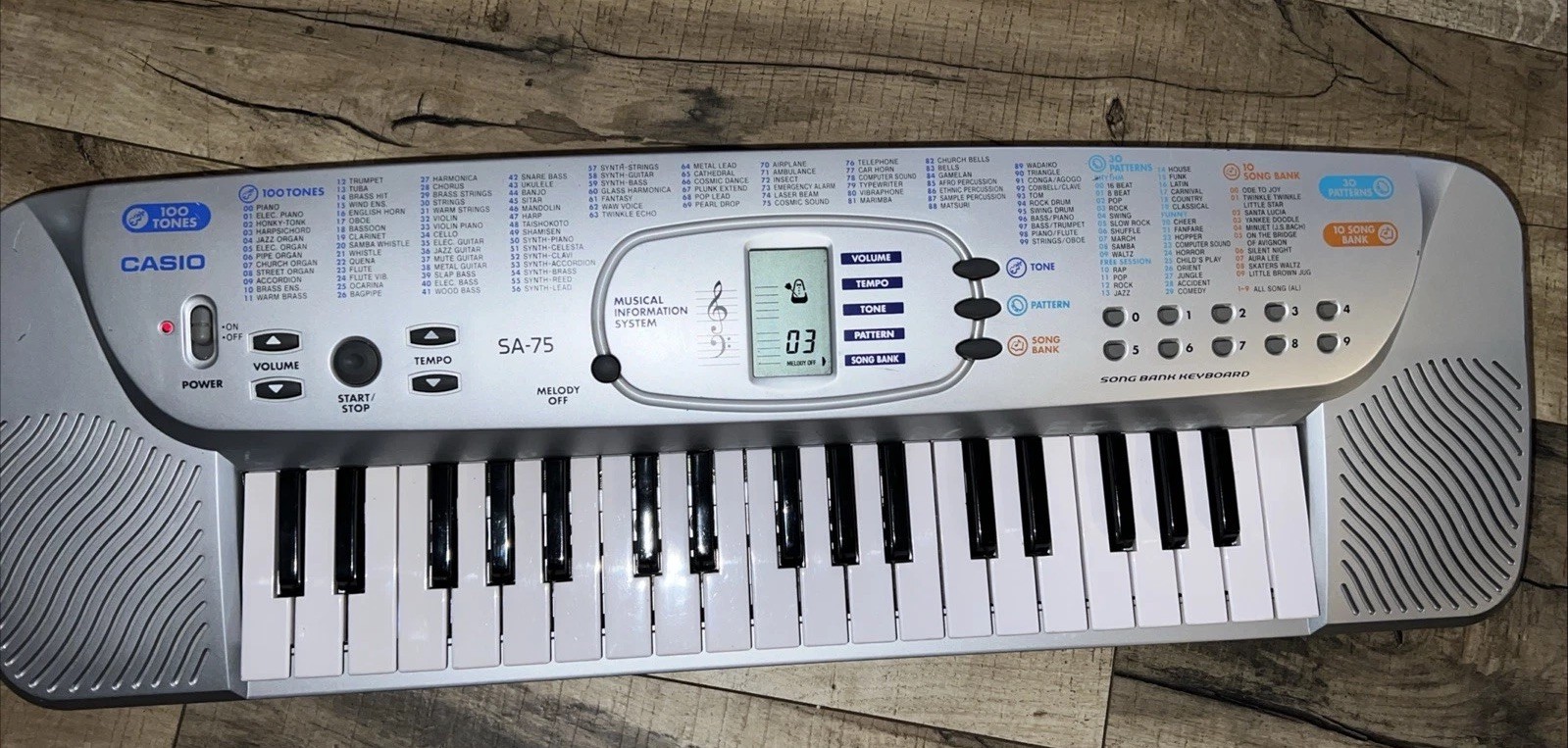 Casio SA-75 Electronic Keyboard 37 Keys Silver Builtin Speaker LCD Display Works