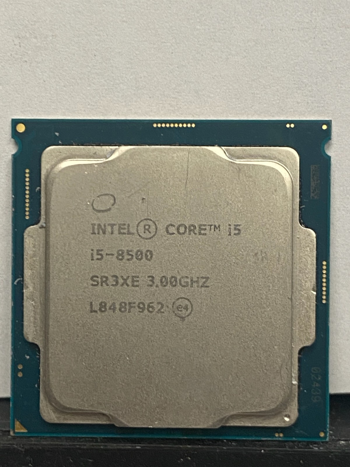 Intel Core i5-8500 (SR3XE) @ 3.00GHz / 9MB /Socket 1151