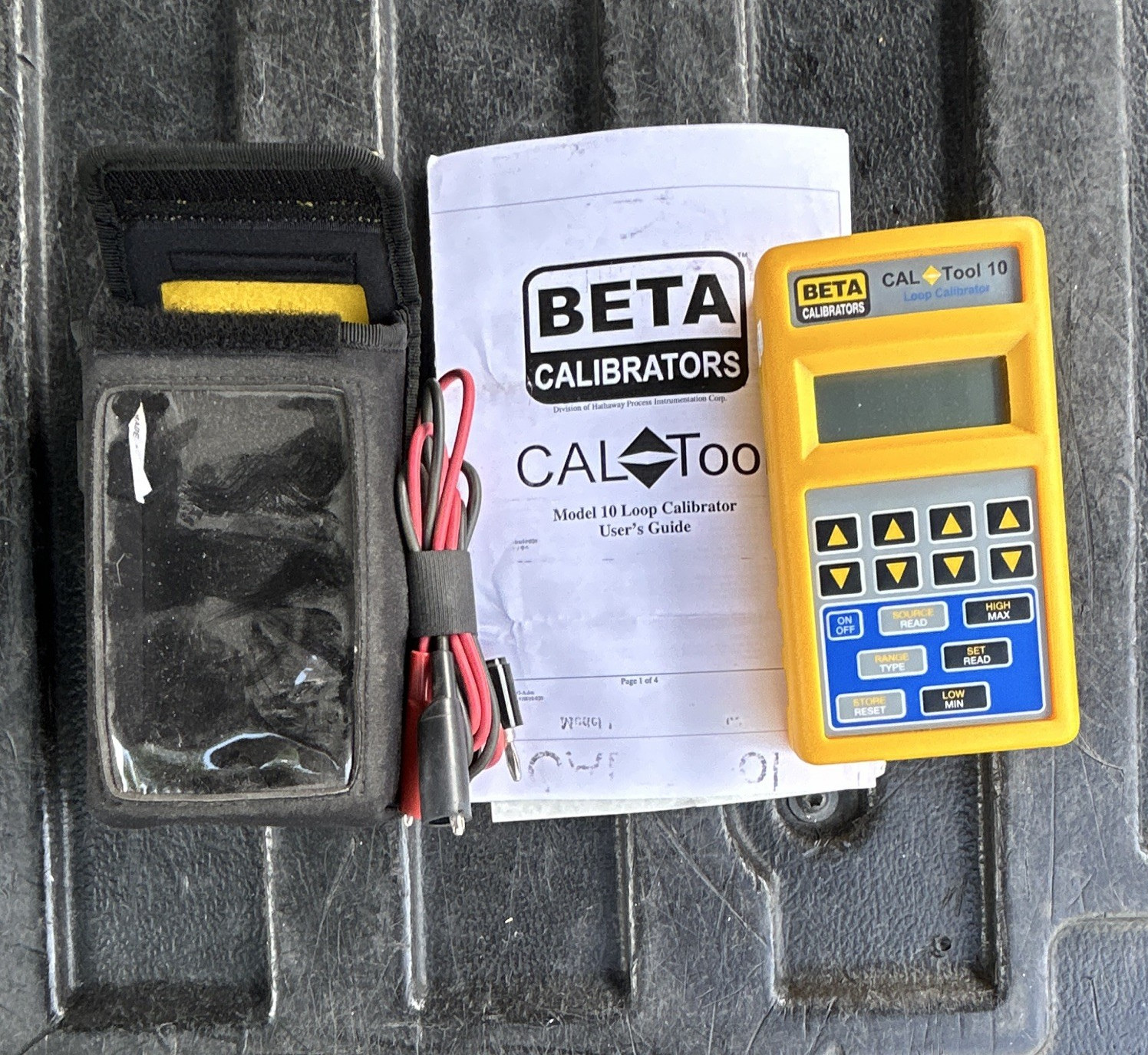 Beta Calibrators CAL Tool 10 Loop Calibrator w/ Case, Test Leads & Manual