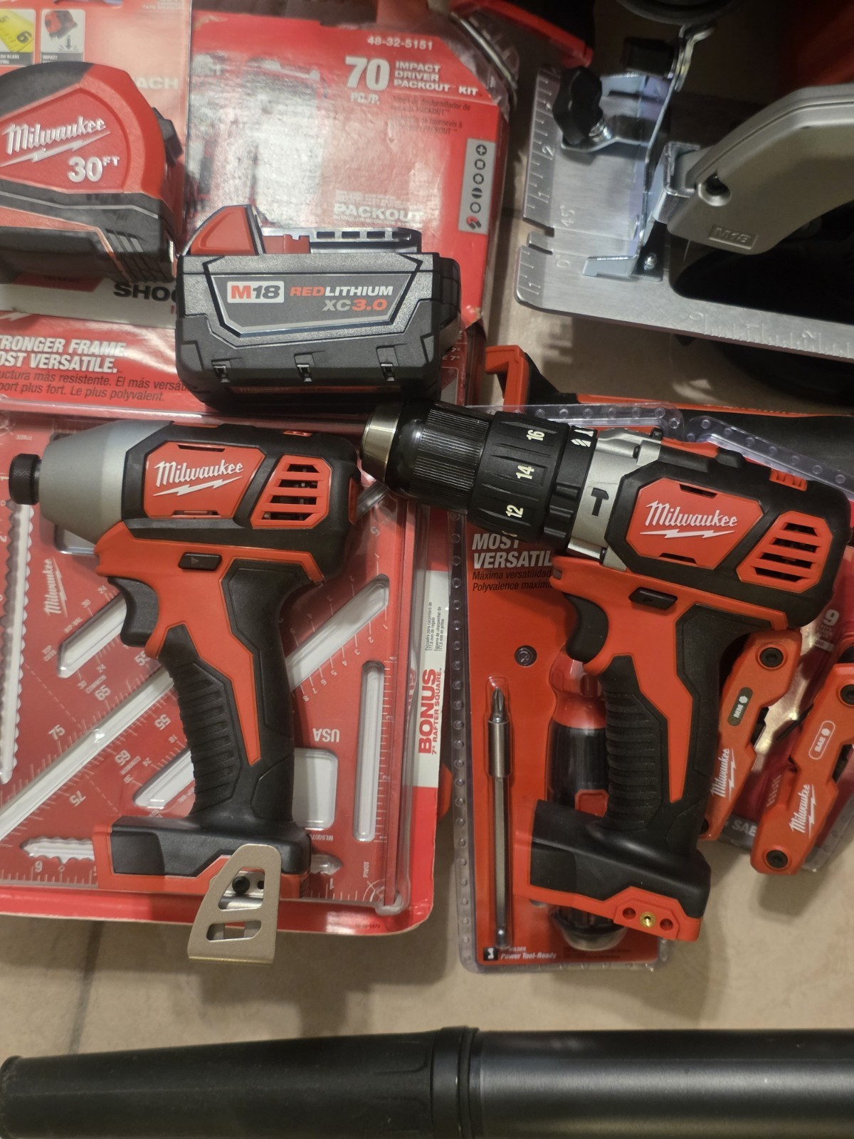 Milwaukee M18 Cordless 6 Tool/Packout, 12 accessories Combo Kit