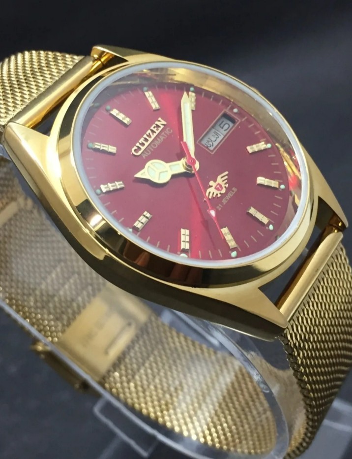 Vintage Citizen  Automatic Movement Refurbished Watch Red Dial Calliber 8200