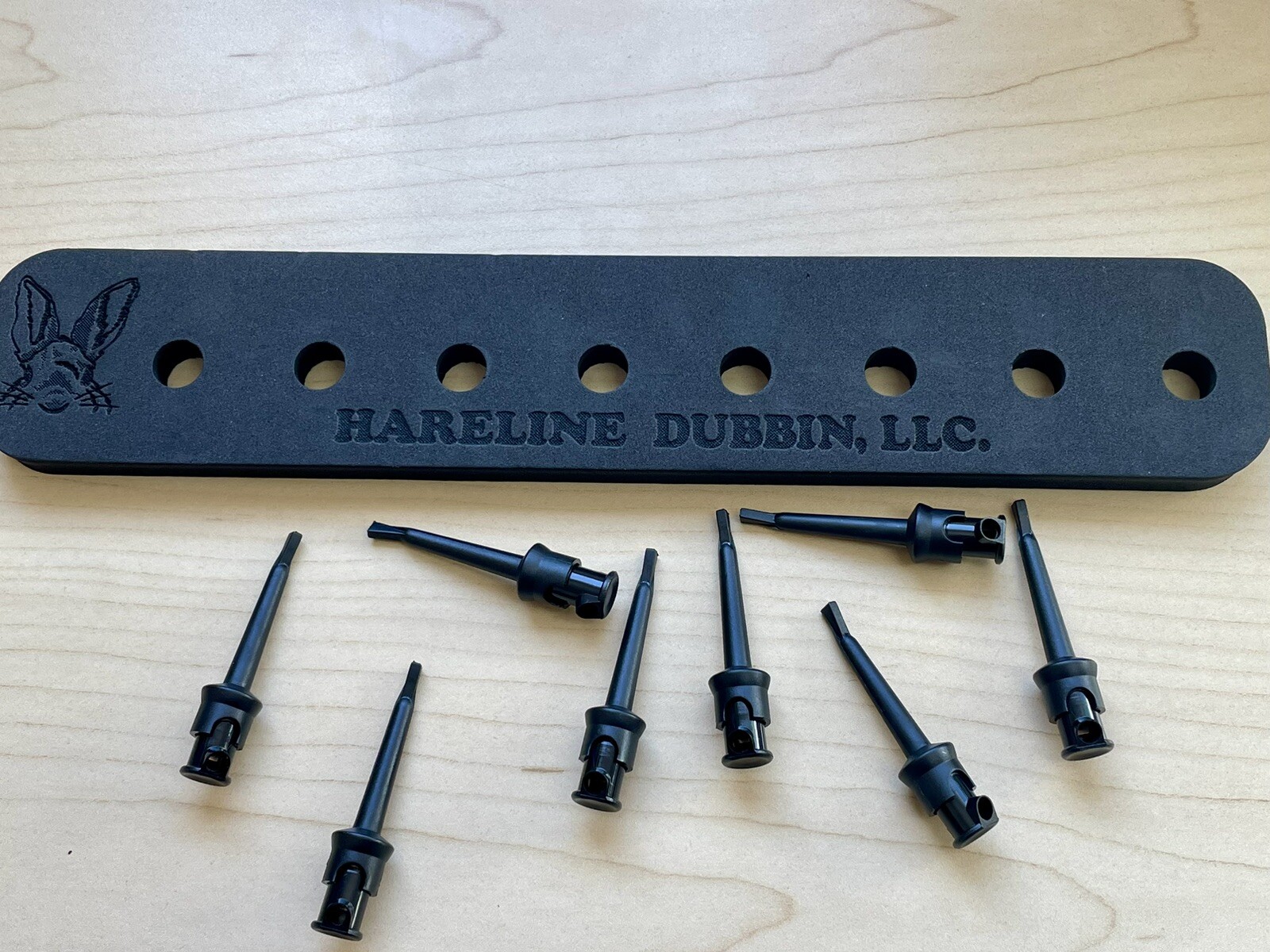 HARELINE DUBBIN CENTER STAGE FLY DISPLAY / DRYING RACK. 8 CLIPS.