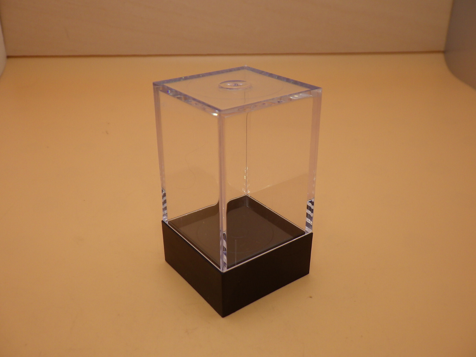 Empty Crystal Display Box (S) Clear w/Black Lid {1.75"x 1.25"x 1.25"} - Dice