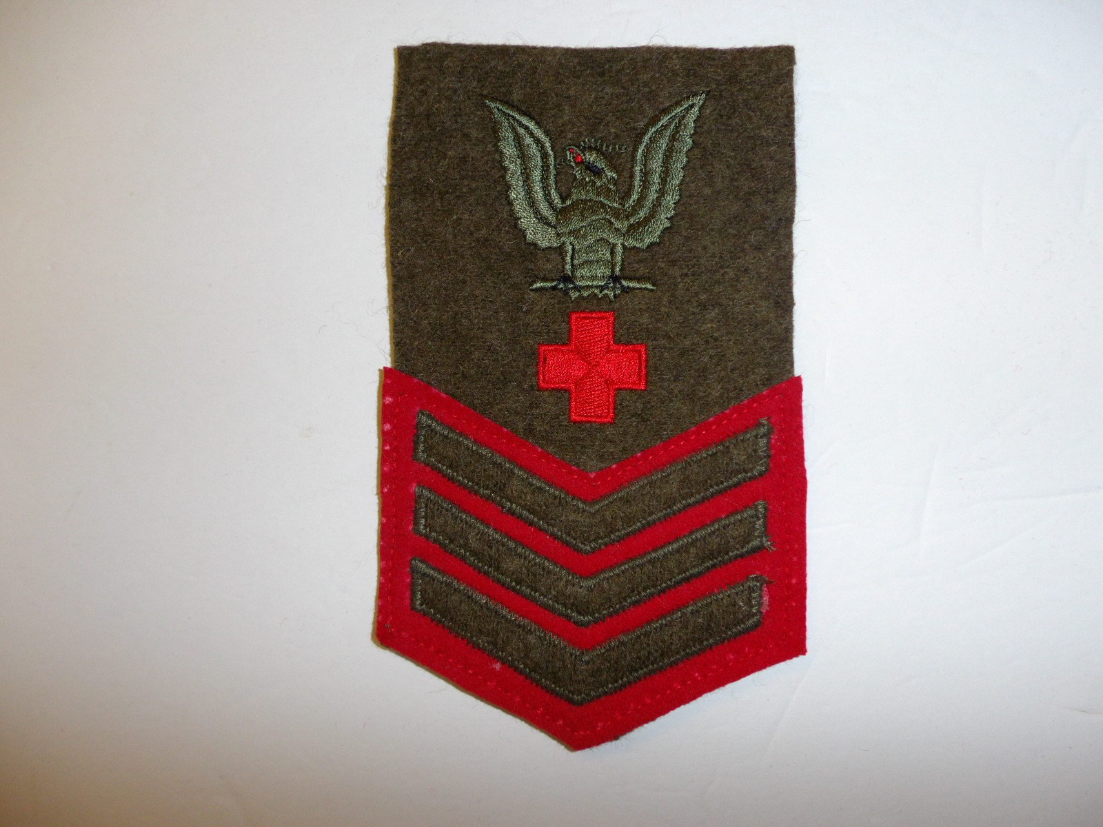 13028s WW 2 US Navy USMC Pharmacist's Mate 1st Class Rate Green/Red Wool R6C