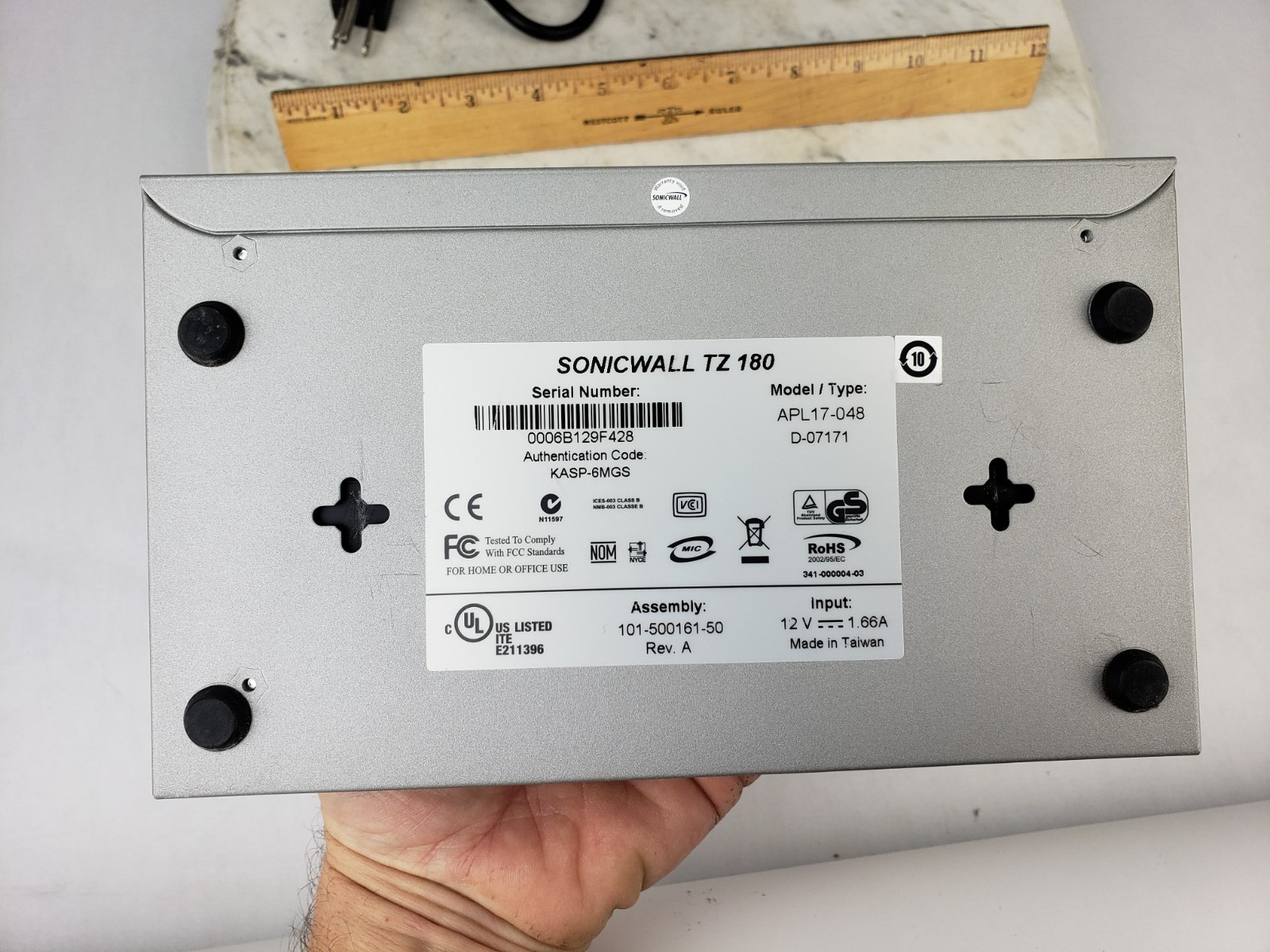 SonicWall TZ-180 Total Secure VPN Firewall Security Router Wireless & 12 Volt