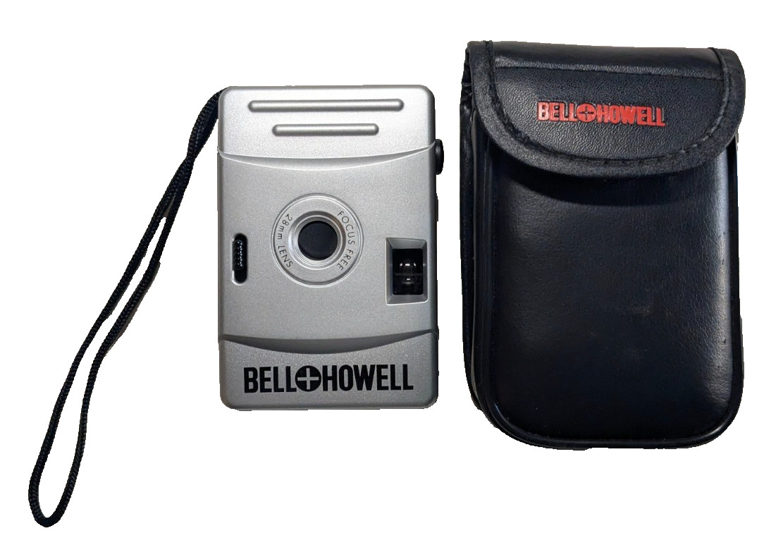 Bell Howell Ultra Compact 35 mm Camera Focus Free Vintage Silver w/Black Case